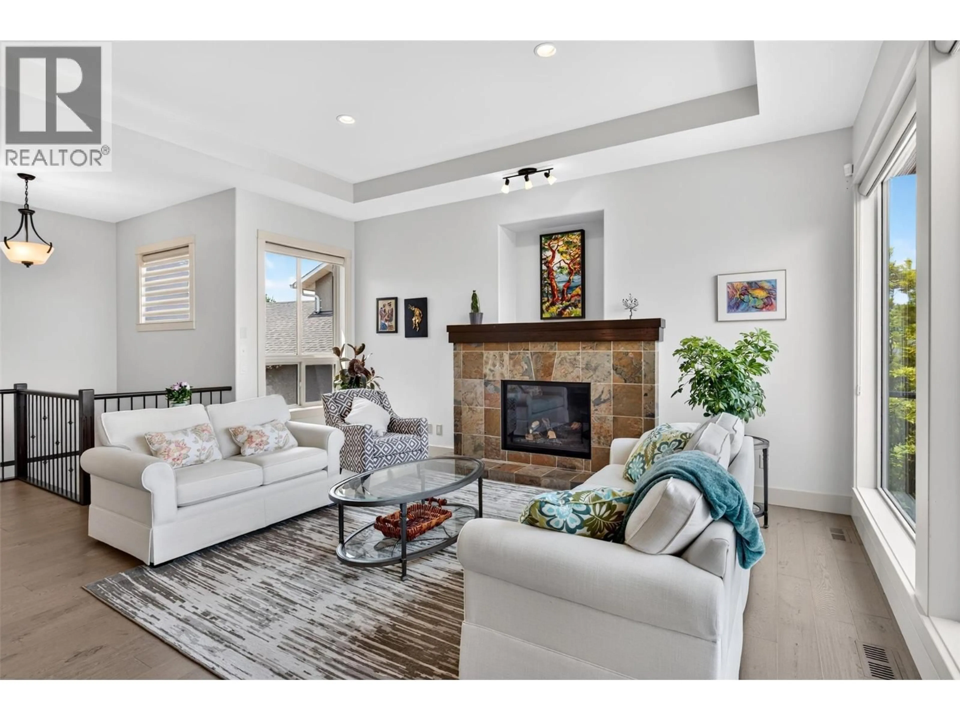 Living room with furniture, unknown for 788 CROZIER AVENUE, Kelowna British Columbia V1W5B2