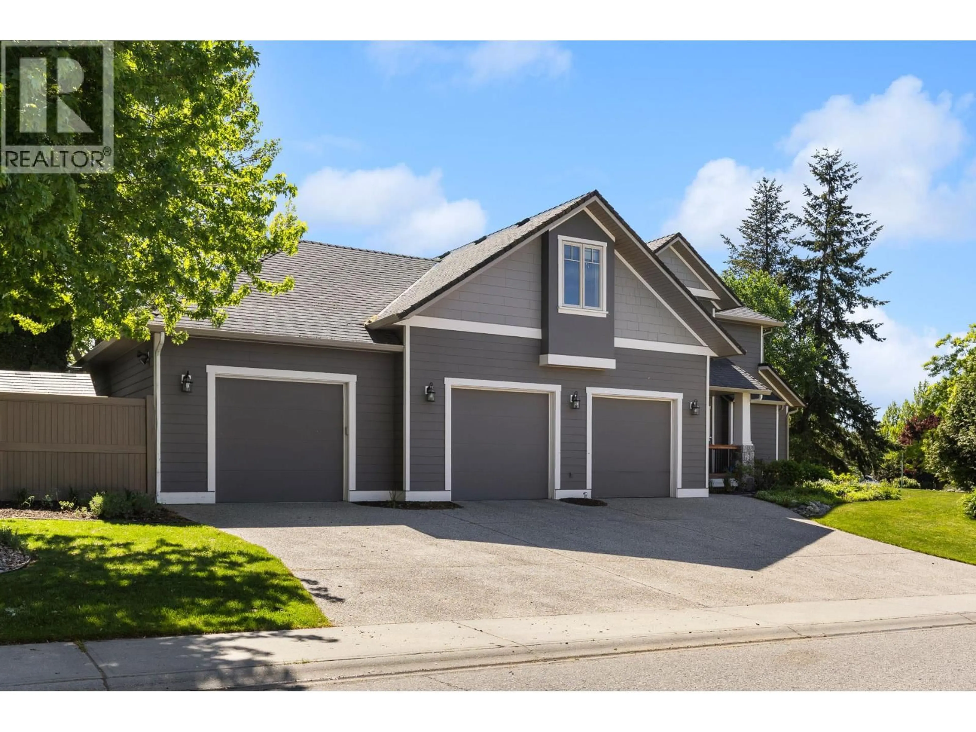 Home with vinyl exterior material, street for 1717 CANYON VIEW COURT, Kelowna British Columbia V1W4A2