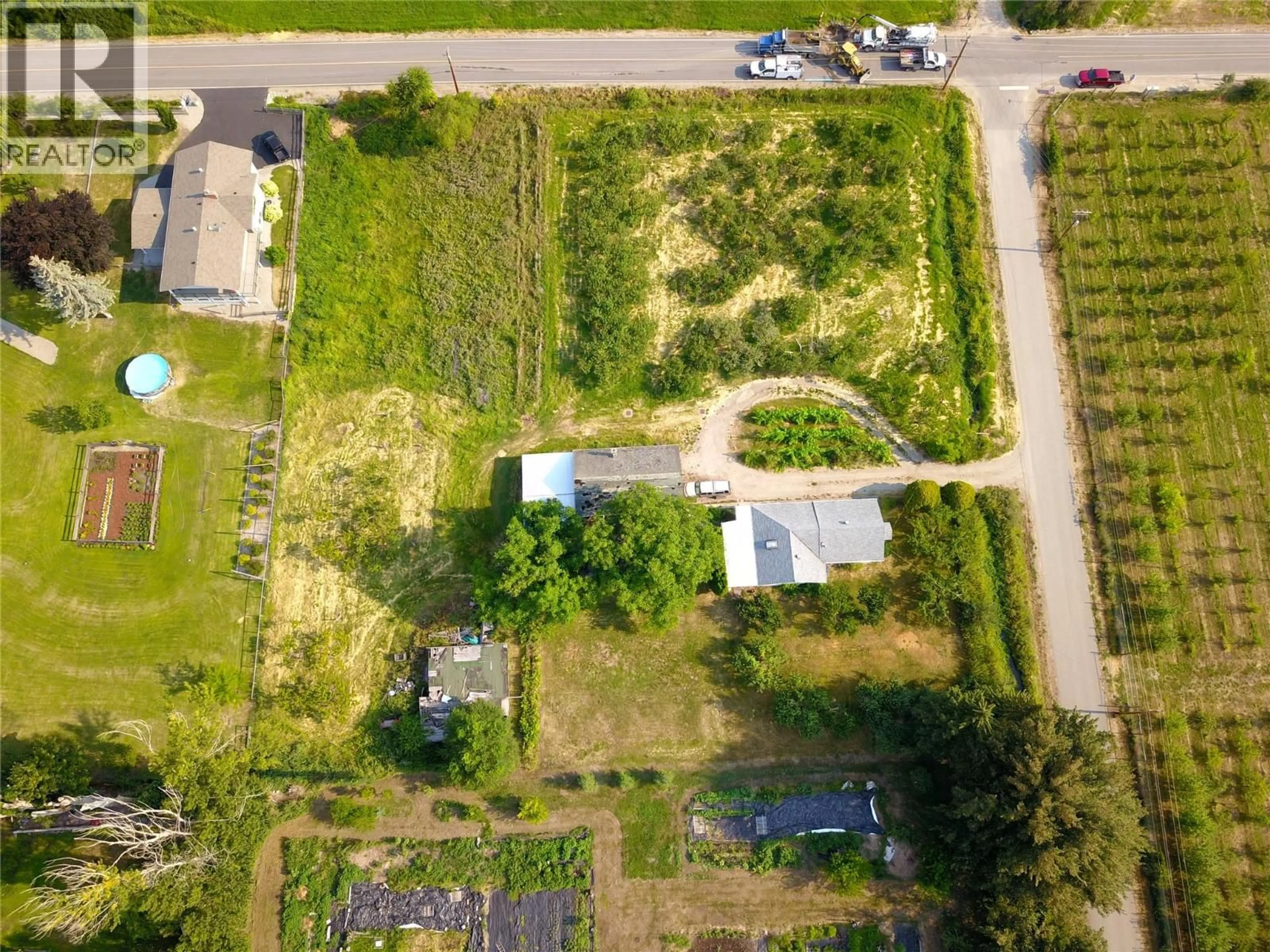 A pic from outside/outdoor area/front of a property/back of a property/a pic from drone, unknown for 10216 LUMSDEN AVENUE, Summerland British Columbia V0H1Z8