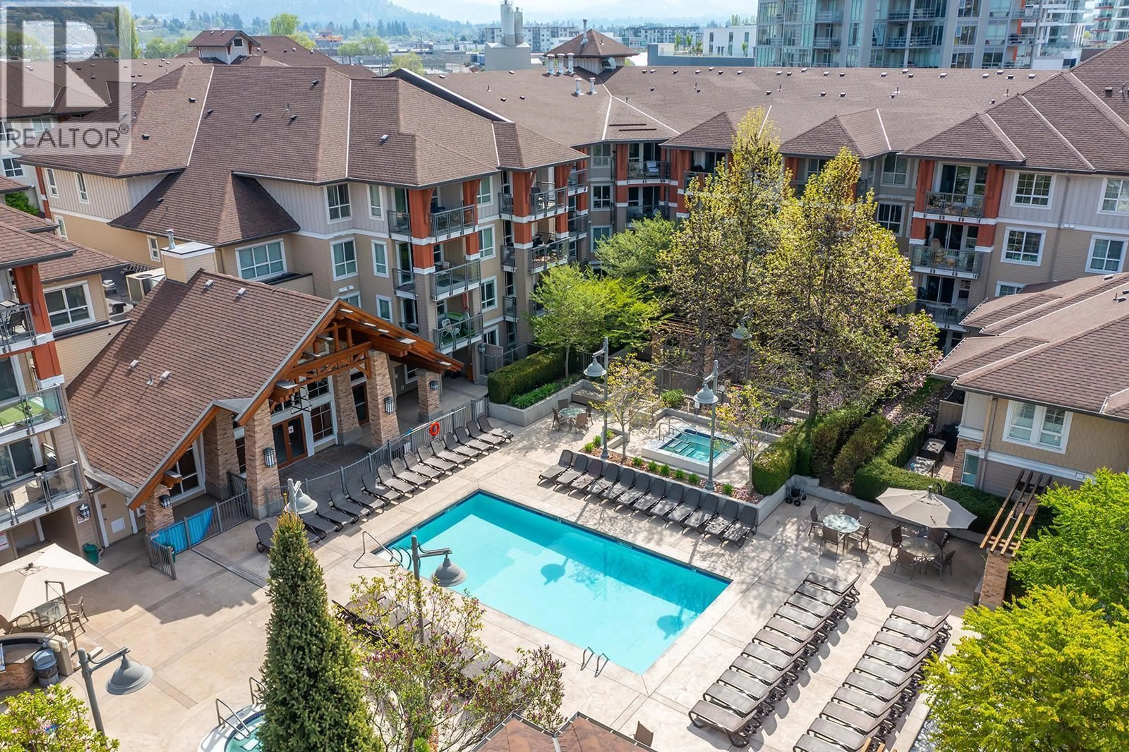 Pool for 208 - 1089 SUNSET DRIVE, Kelowna British Columbia V1Y9Z3