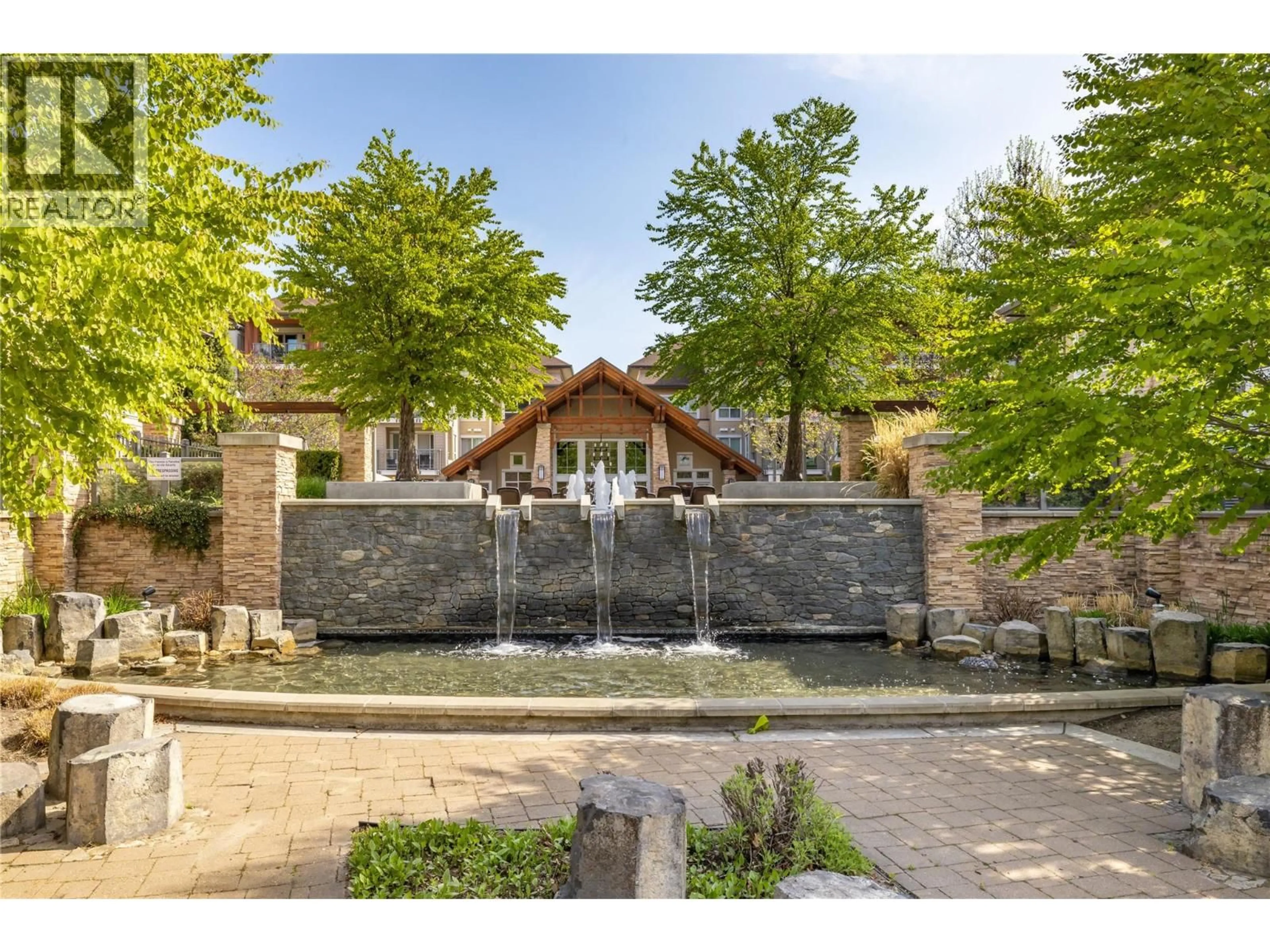 Unknown for 208 - 1089 SUNSET DRIVE, Kelowna British Columbia V1Y9Z3