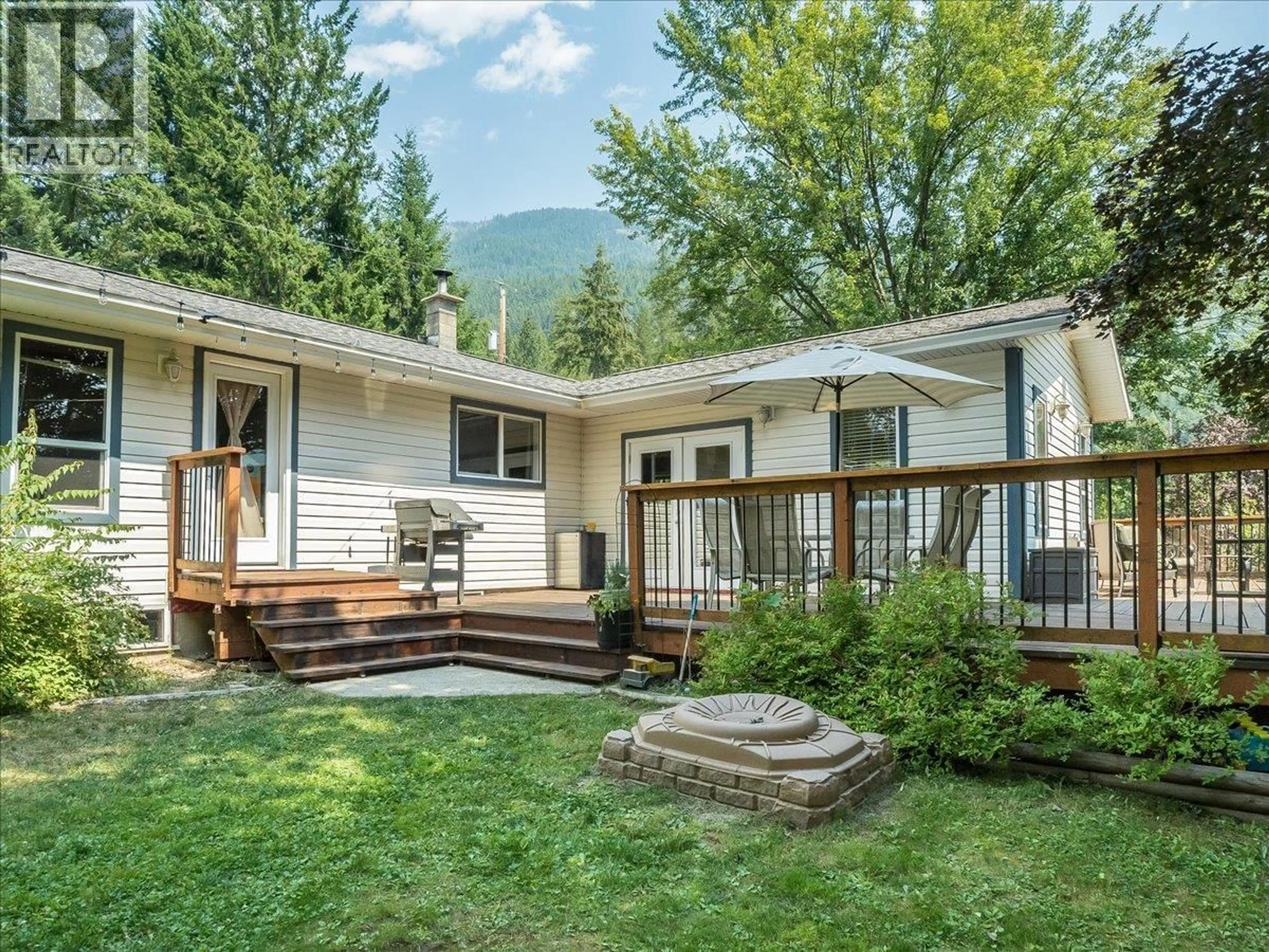 Home with vinyl exterior material, mountain view for 2451 CUNNINGHAM ROAD, Slocan Park British Columbia V0G2E0