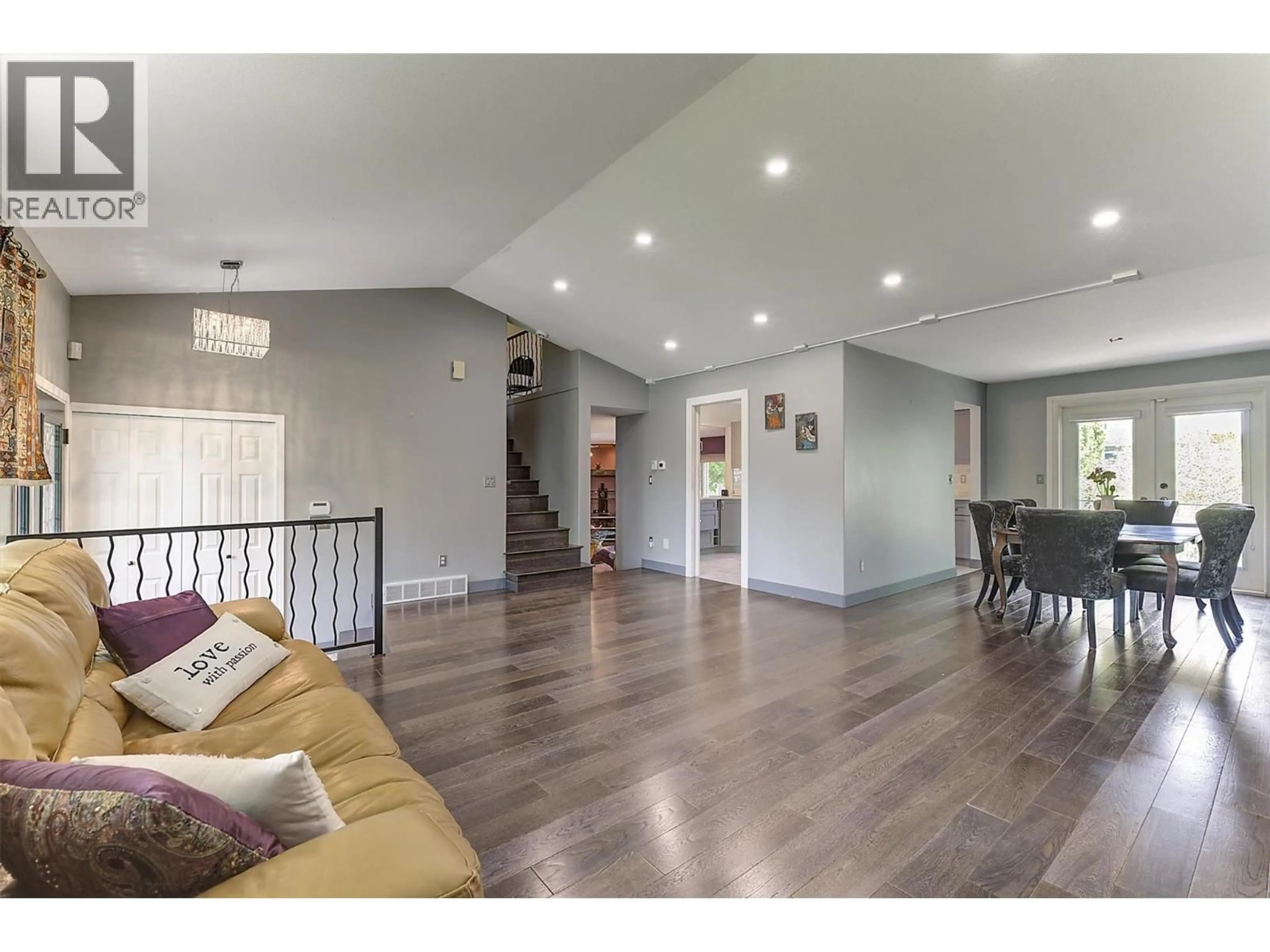 Unknown for 1852 CROSSGLEN COURT, Kelowna British Columbia V1V1S4