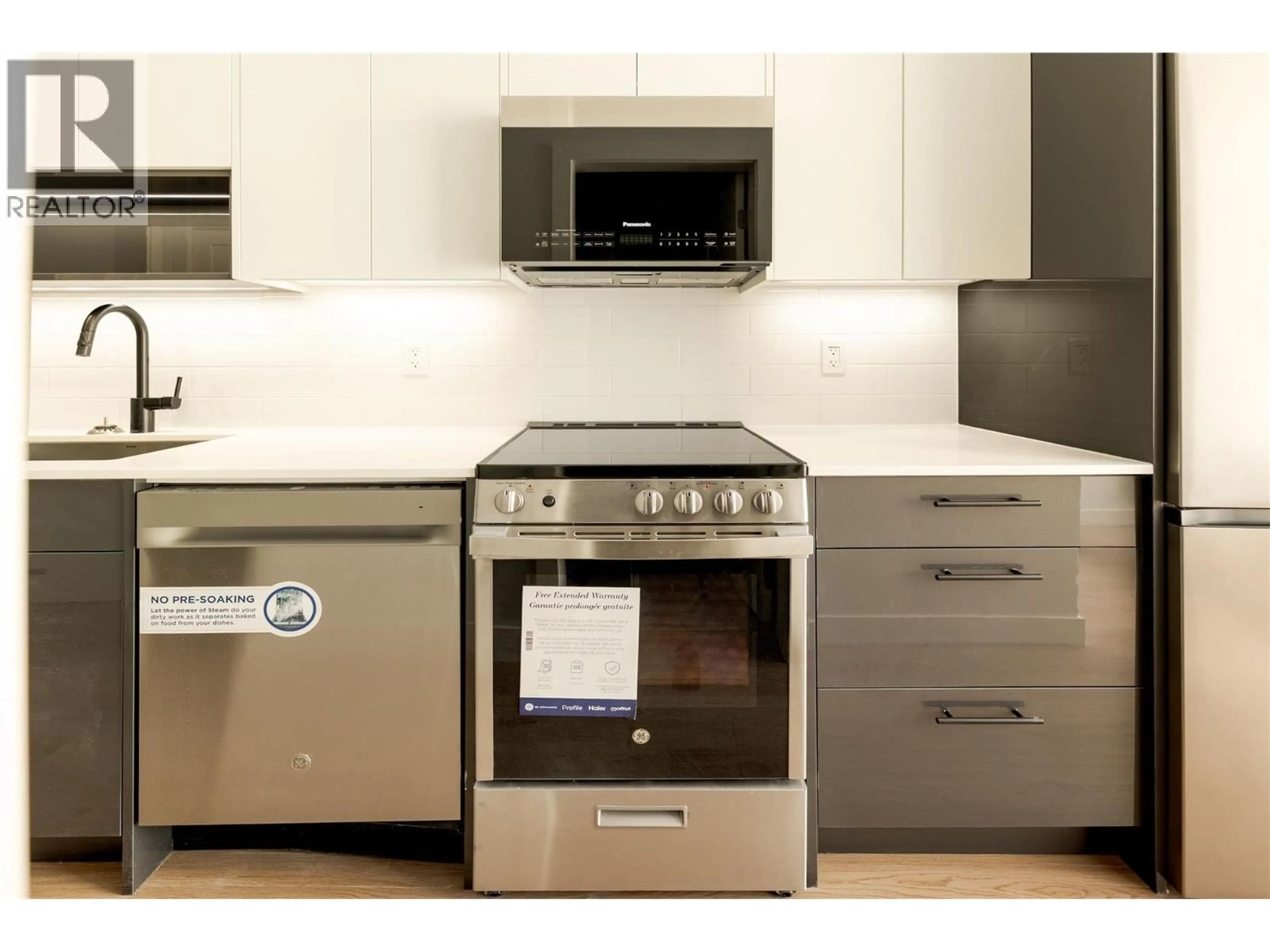 Standard kitchen, unknown for 415 - 1380 PRIDHAM AVENUE, Kelowna British Columbia V1Y6B5