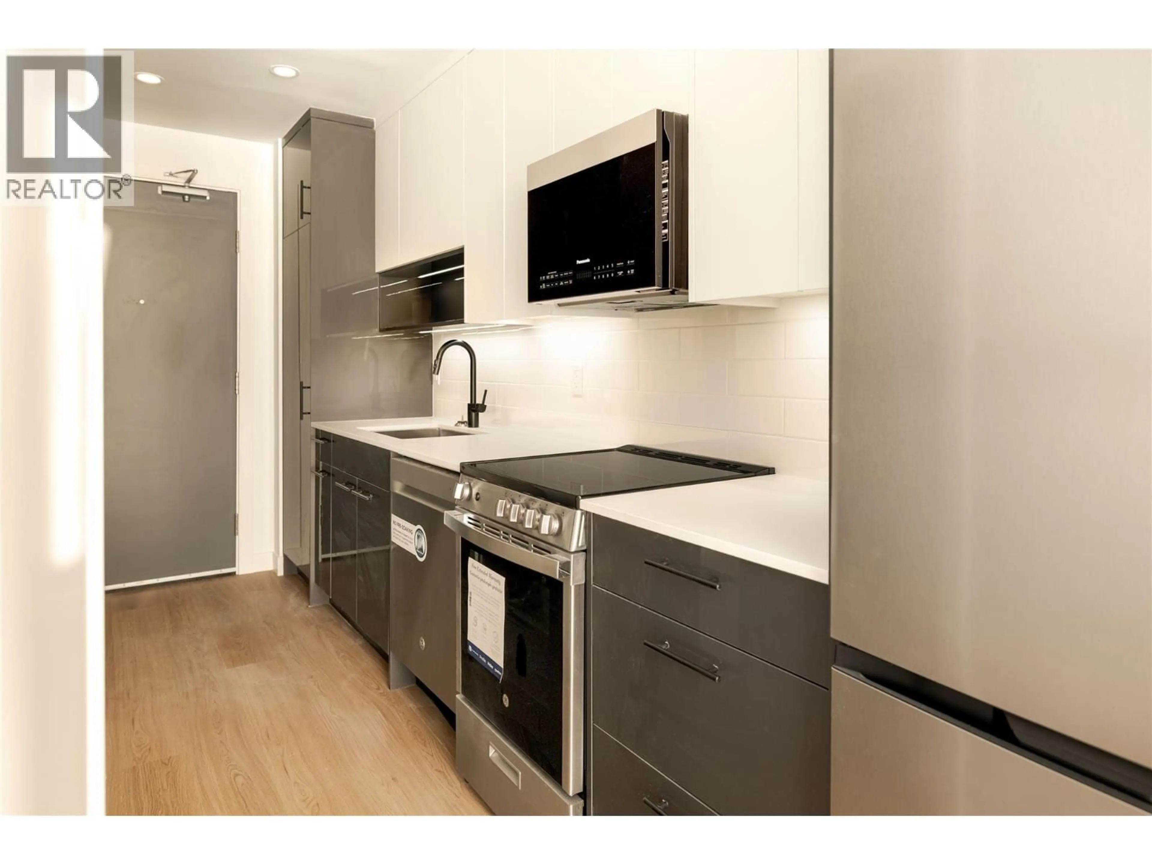 Standard kitchen, unknown for 415 - 1380 PRIDHAM AVENUE, Kelowna British Columbia V1Y6B5