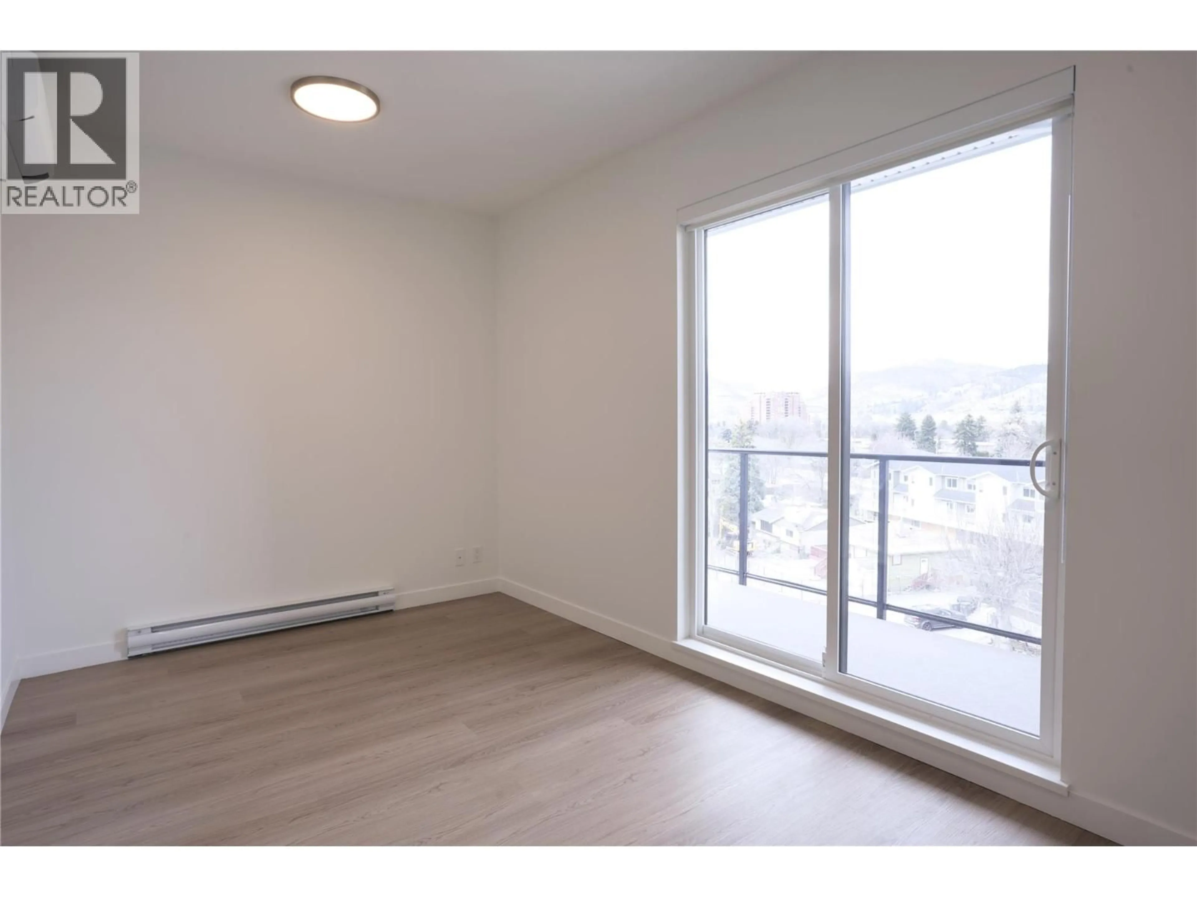 A pic of a room for 310 - 1380 PRIDHAM AVENUE, Kelowna British Columbia V1Y6B5