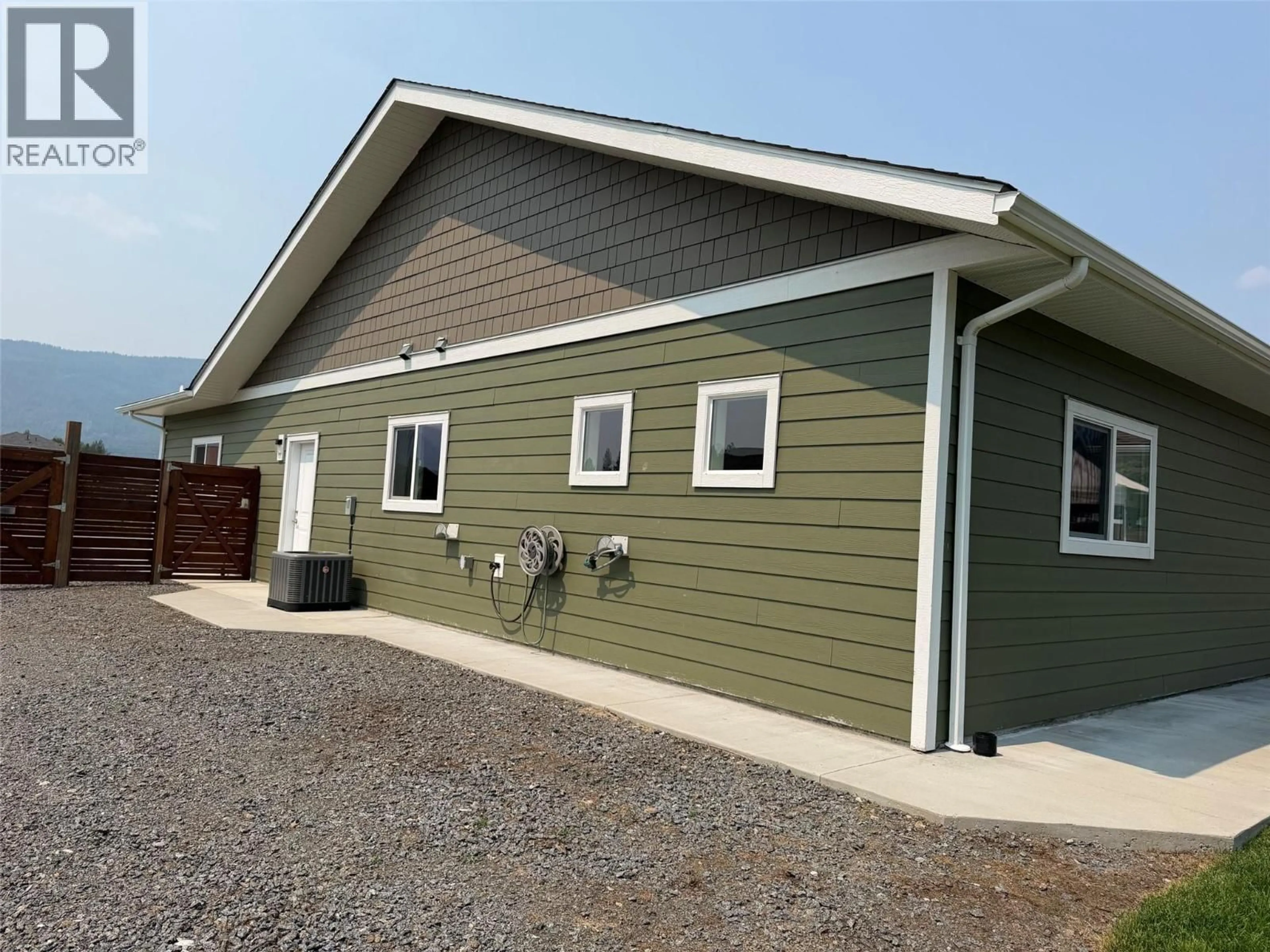 Home with vinyl exterior material, building for 308 ELKVIEW TRAIL, Castlegar British Columbia V1N4L5