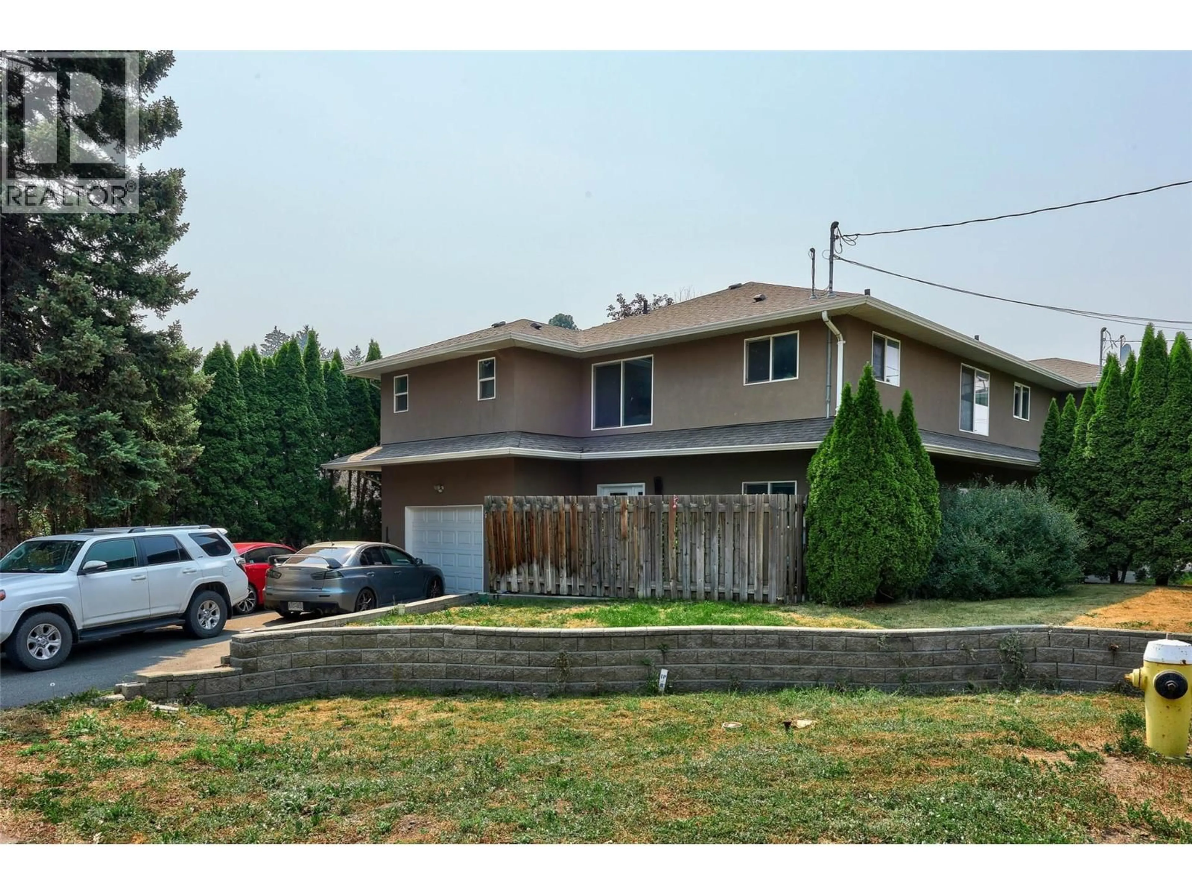 A pic from outside/outdoor area/front of a property/back of a property/a pic from drone, street for 2253 PARK DRIVE, Kamloops British Columbia V2C4P7