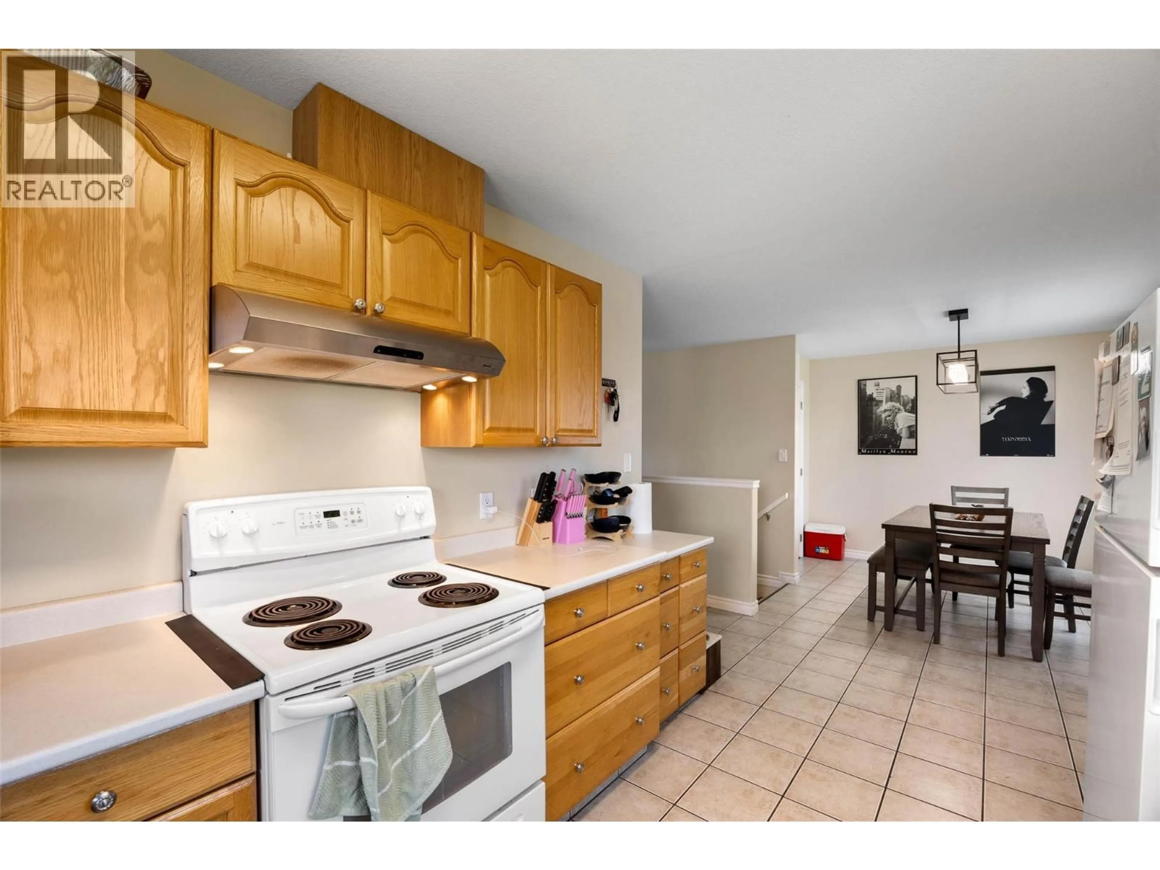 Standard kitchen, unknown for 2253 PARK DRIVE, Kamloops British Columbia V2C4P7
