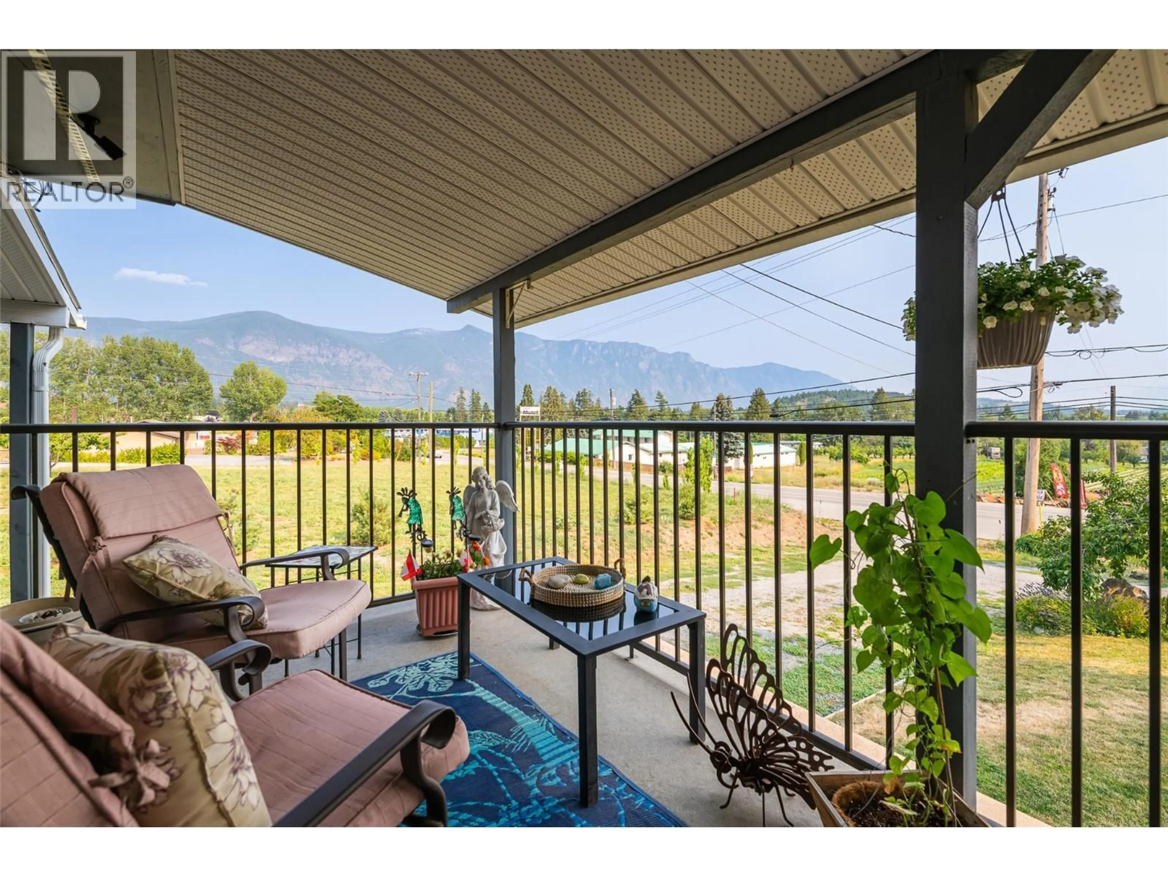 Patio, mountain view for 2622 3 HIGHWAY, Erickson British Columbia V0B1G1