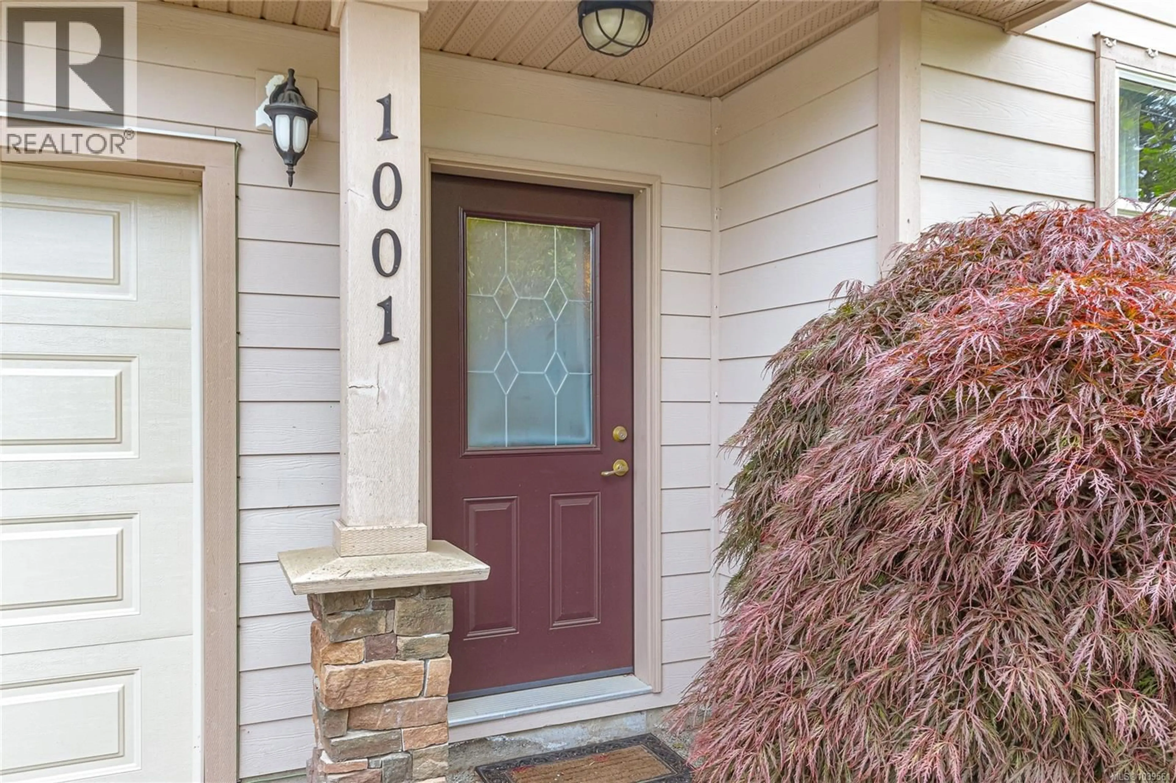 Indoor entryway for 1001 WILD RIDGE WAY, Langford British Columbia V9C4M8