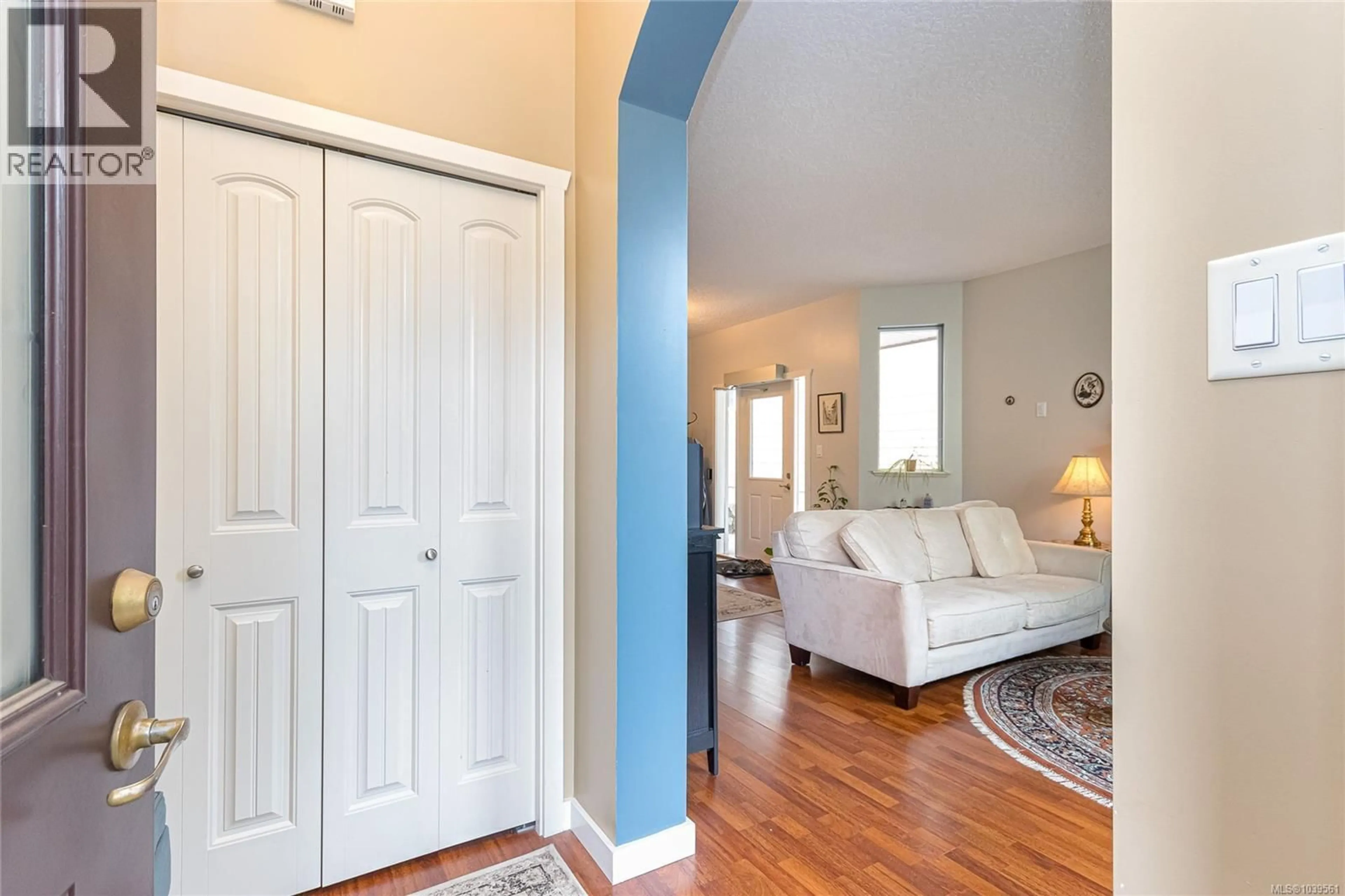 Indoor entryway for 1001 WILD RIDGE WAY, Langford British Columbia V9C4M8