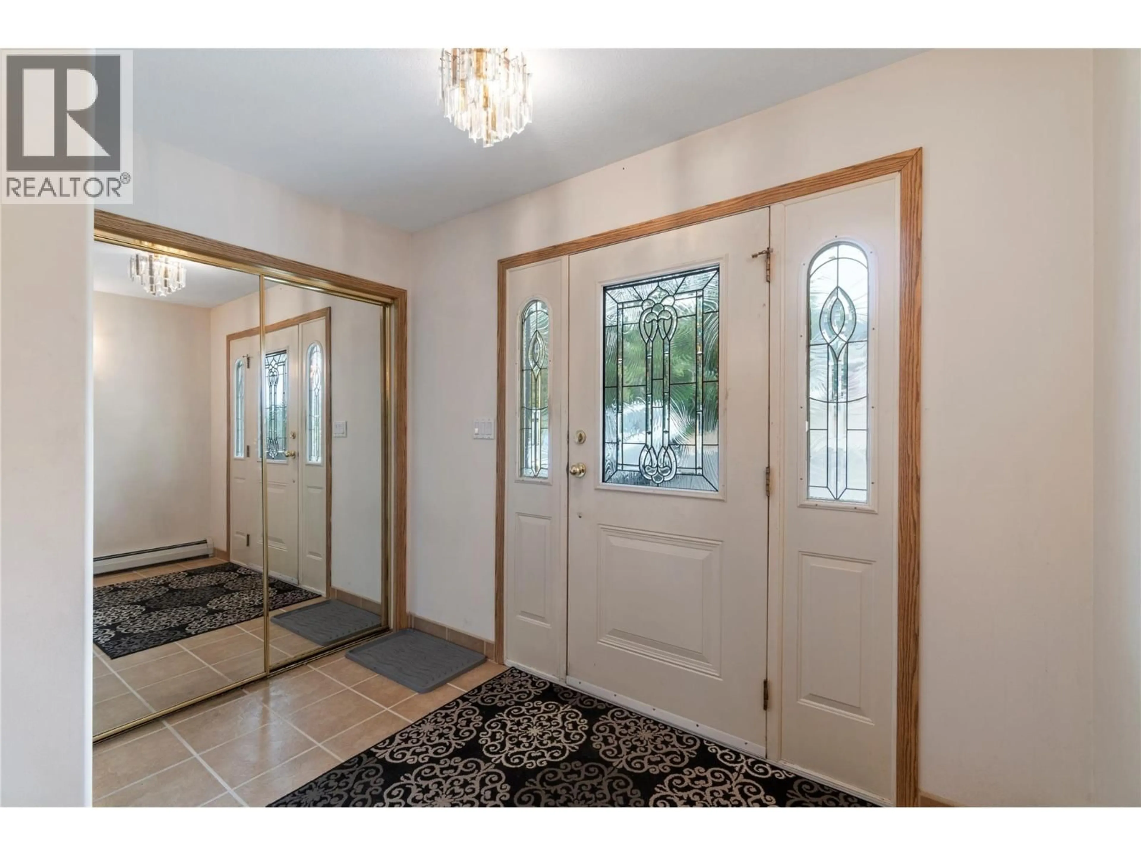 Indoor entryway for 1200 LAWES STREET, Enderby British Columbia V4Y4B7
