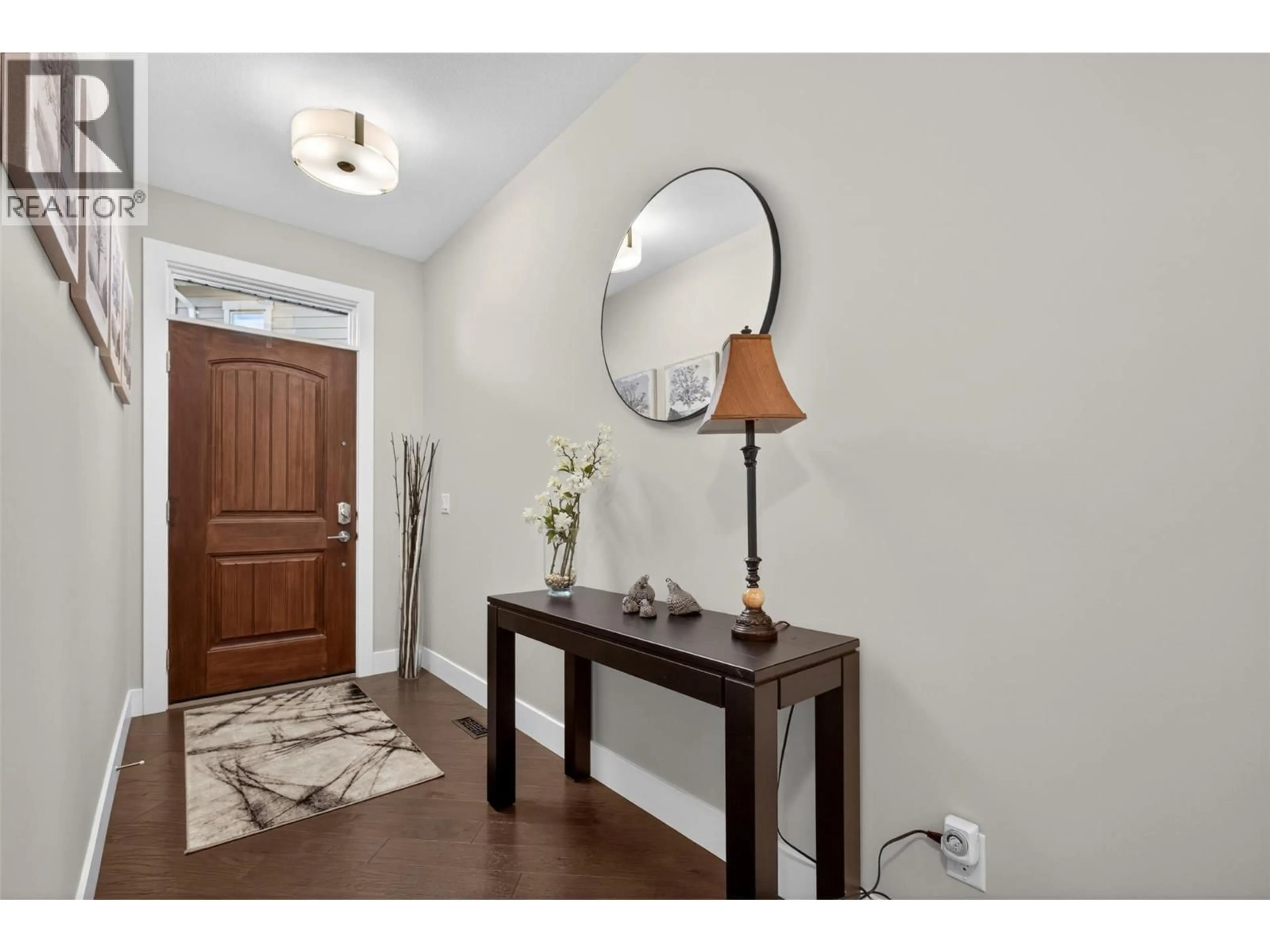 Indoor entryway for 17 - 875 STOCKLEY STREET, Kelowna British Columbia V1P1S4