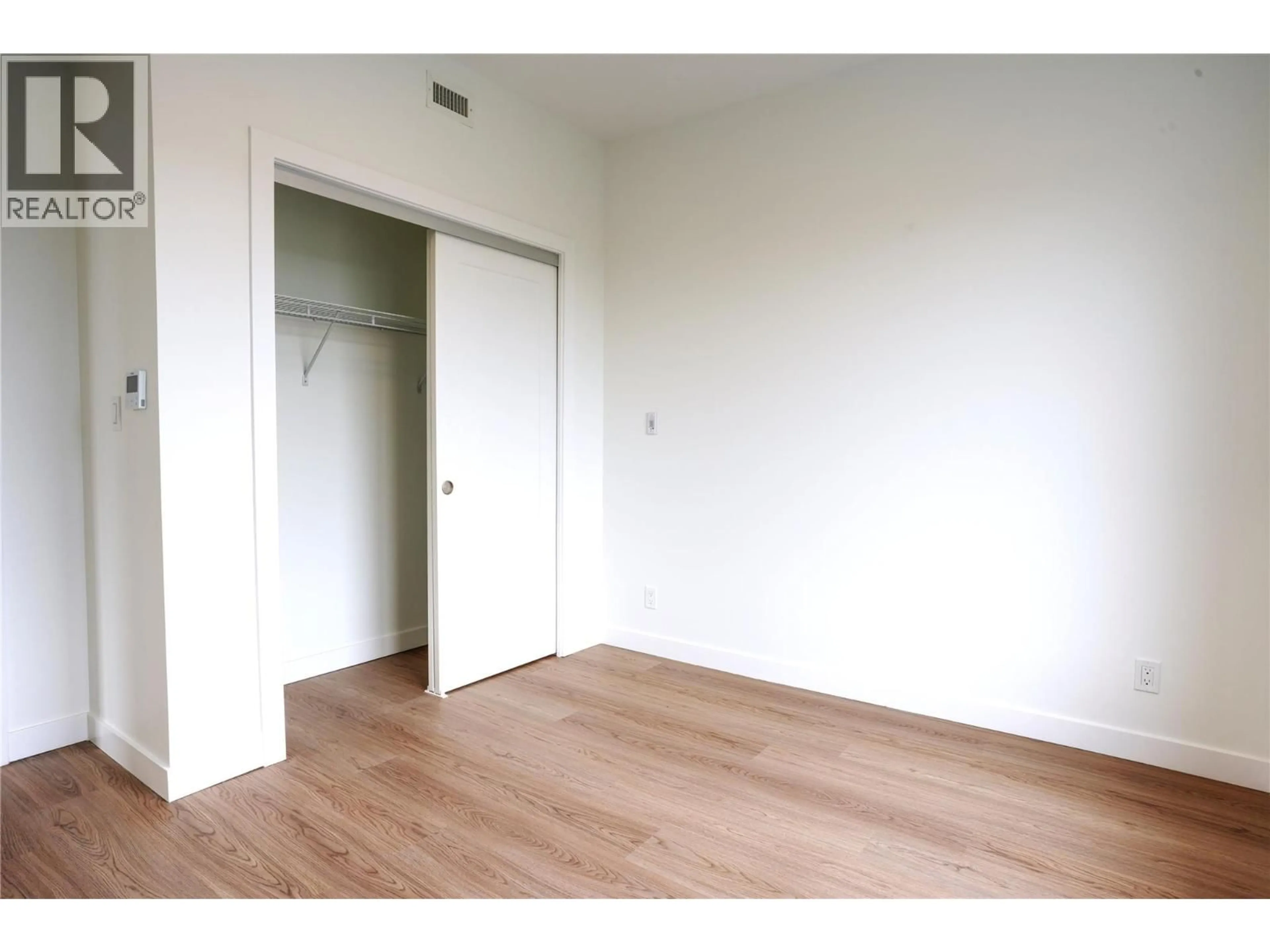 A pic of a room for 418 - 1380 PRIDHAM AVENUE, Kelowna British Columbia V1Y6B8
