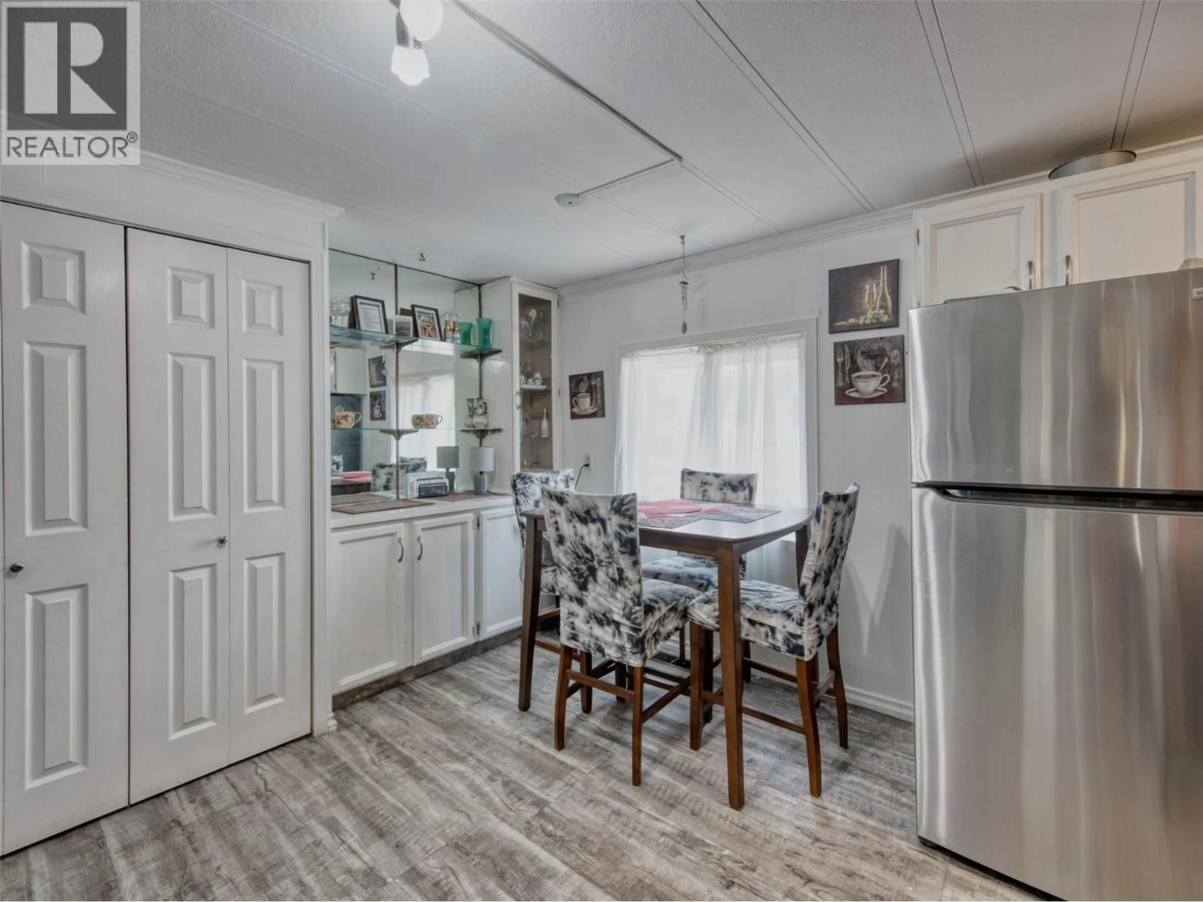 Open concept kitchen, unknown for 21 - 4911 CEDAR LANE, Osoyoos British Columbia V0H1V3