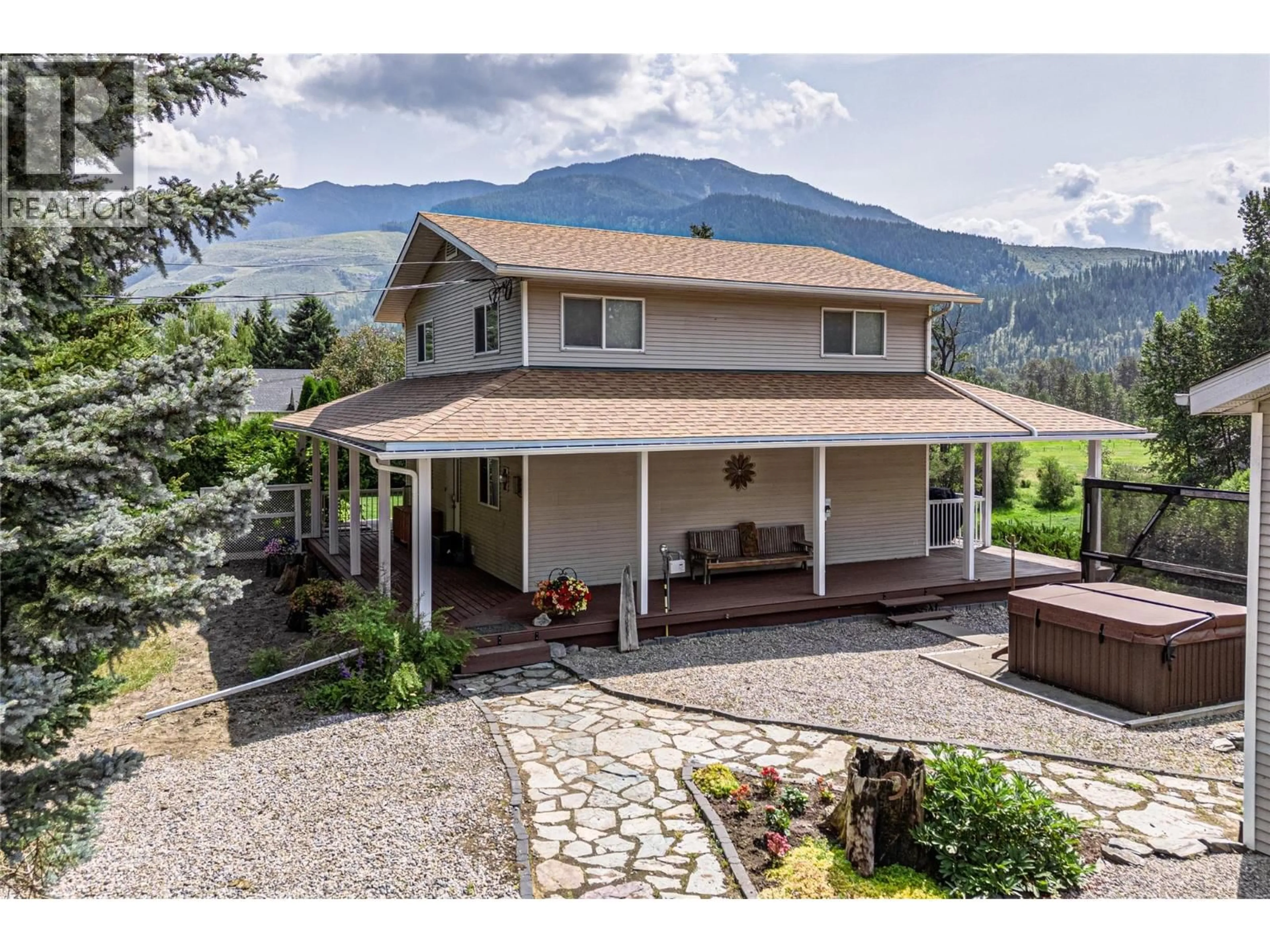 A pic from outside/outdoor area/front of a property/back of a property/a pic from drone, mountain view for 6152 CUNLIFFE ROAD ROAD, Fernie British Columbia V0B1M5