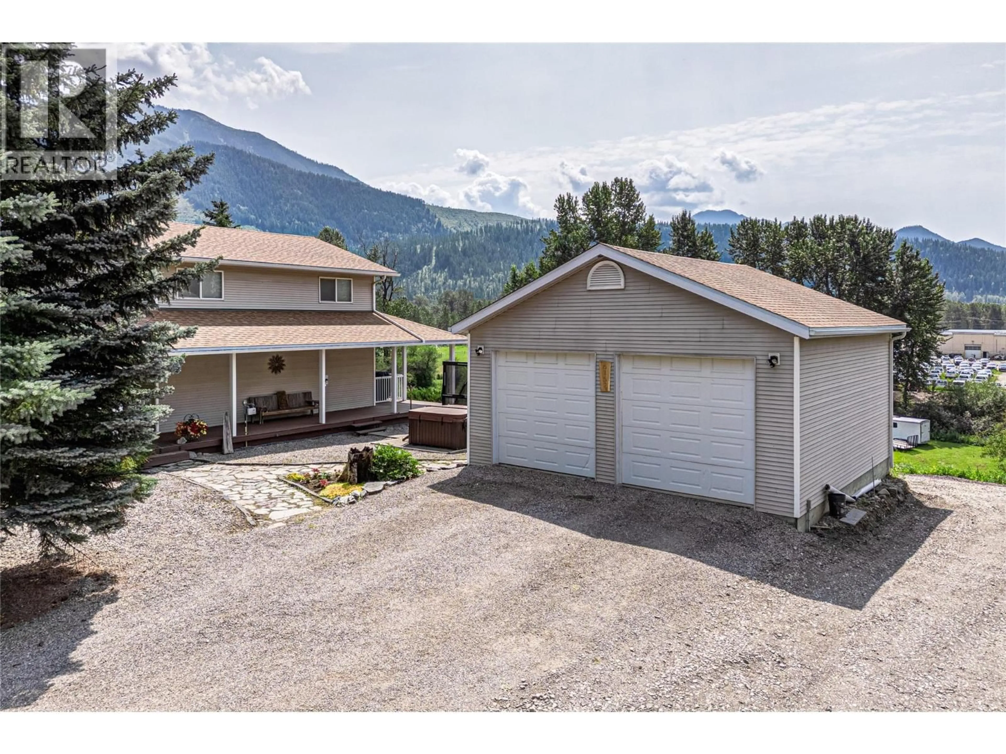 A pic from outside/outdoor area/front of a property/back of a property/a pic from drone, mountain view for 6152 CUNLIFFE ROAD ROAD, Fernie British Columbia V0B1M5