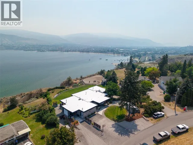 111 HYSLOP DRIVE, Penticton 2