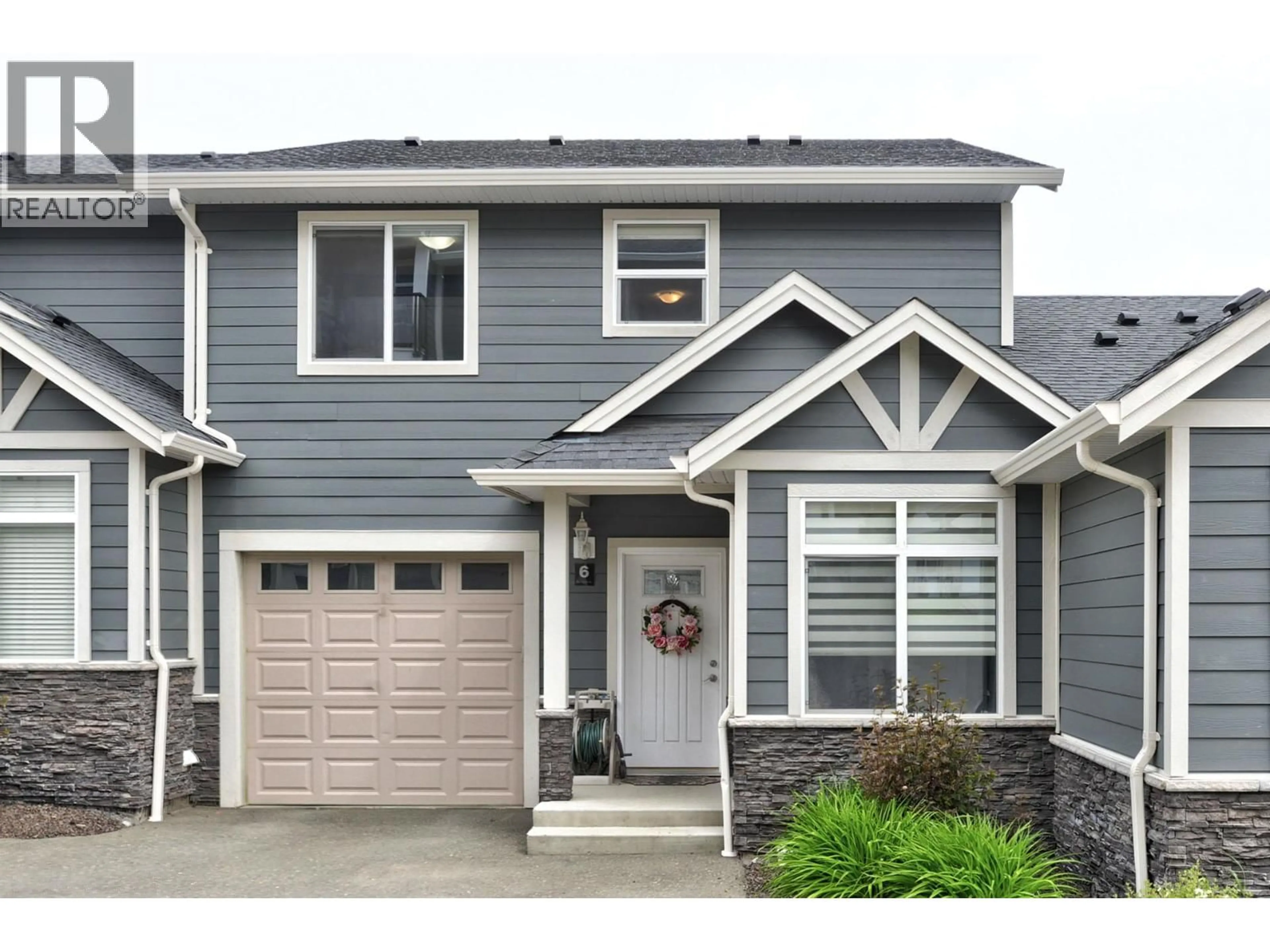 Home with vinyl exterior material, street for 6 - 738 DUNROBIN DRIVE, Kamloops British Columbia V1S0B9