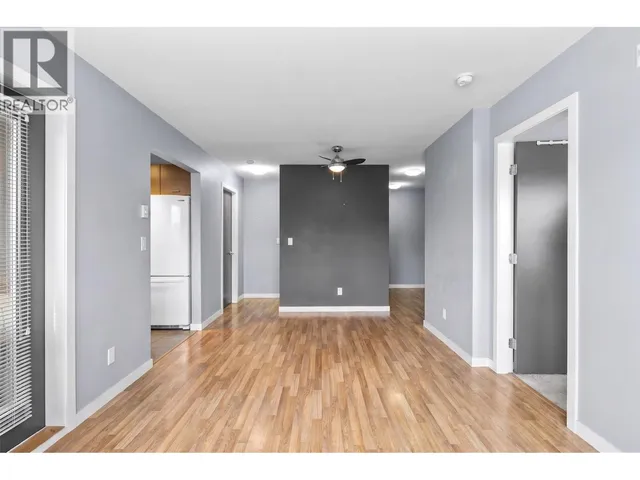222 - 1550 DICKSON AVENUE, Kelowna 3