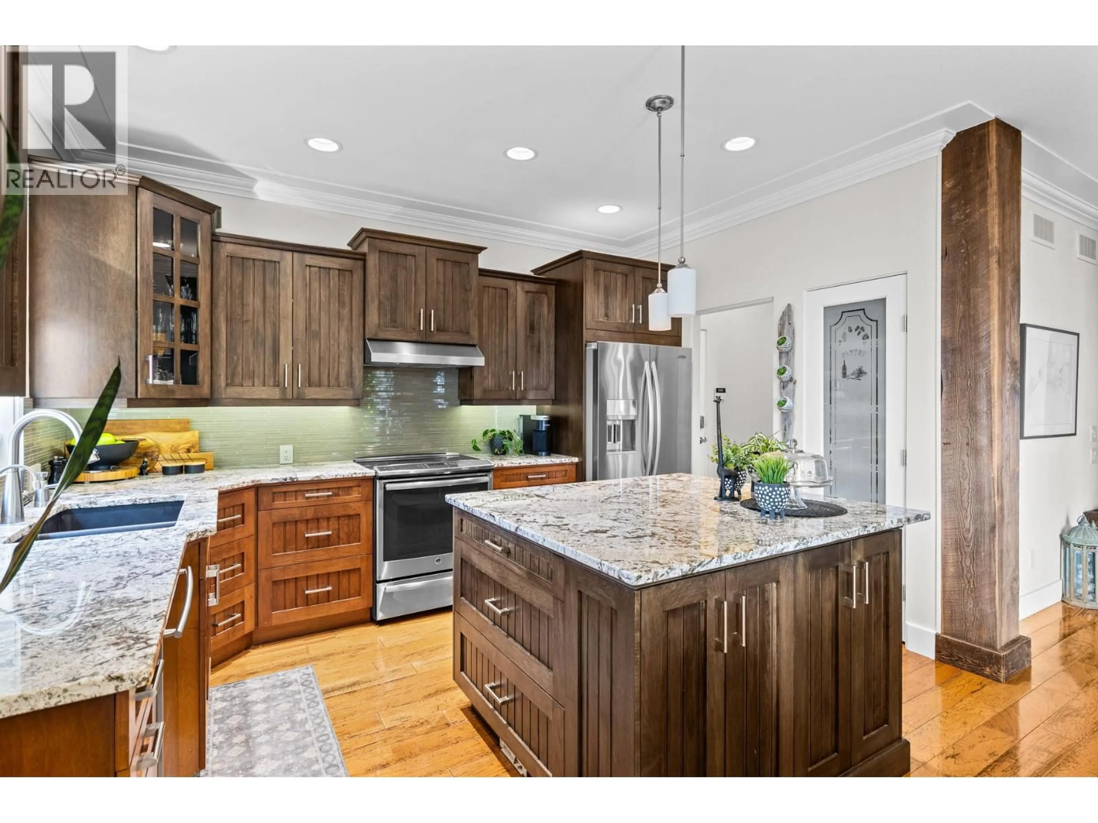 Open concept kitchen, unknown for 1635 GREGORY ROAD, West Kelowna British Columbia V4T2V6