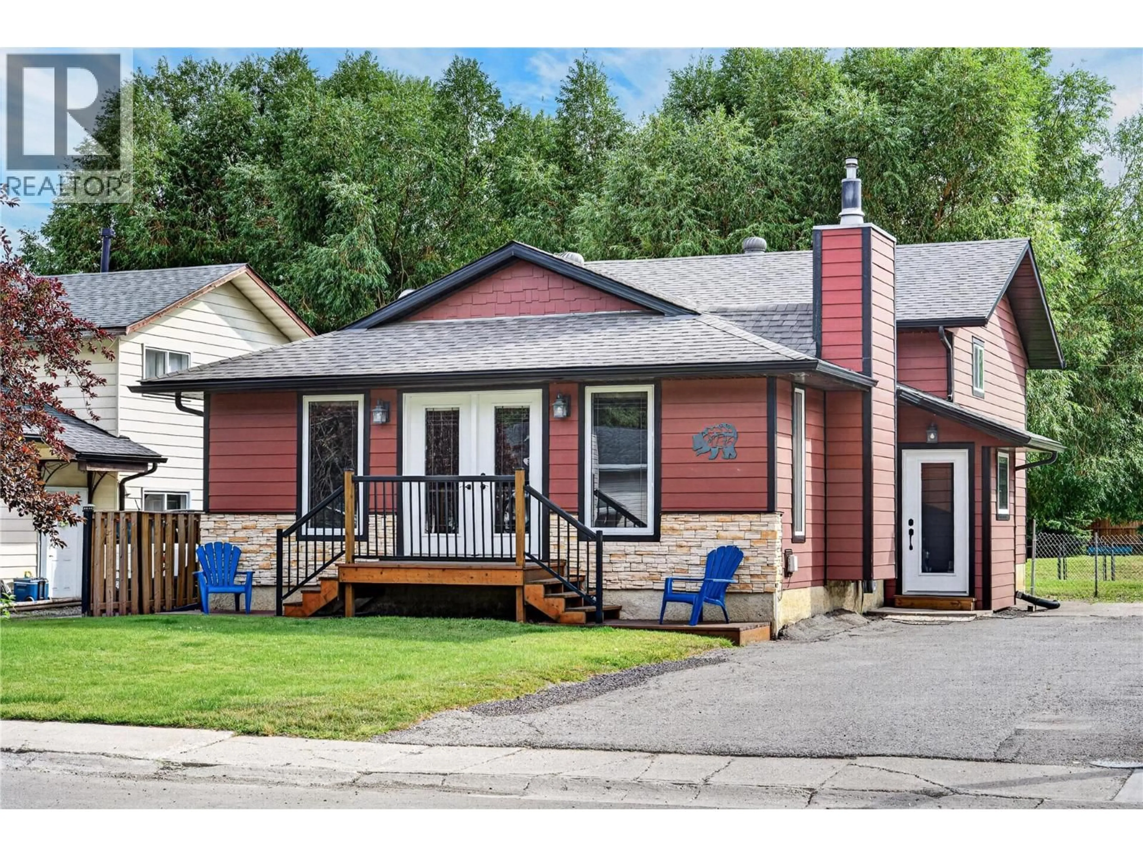 Home with vinyl exterior material, street for 1276 PINYON ROAD, Sparwood British Columbia V0B2G2