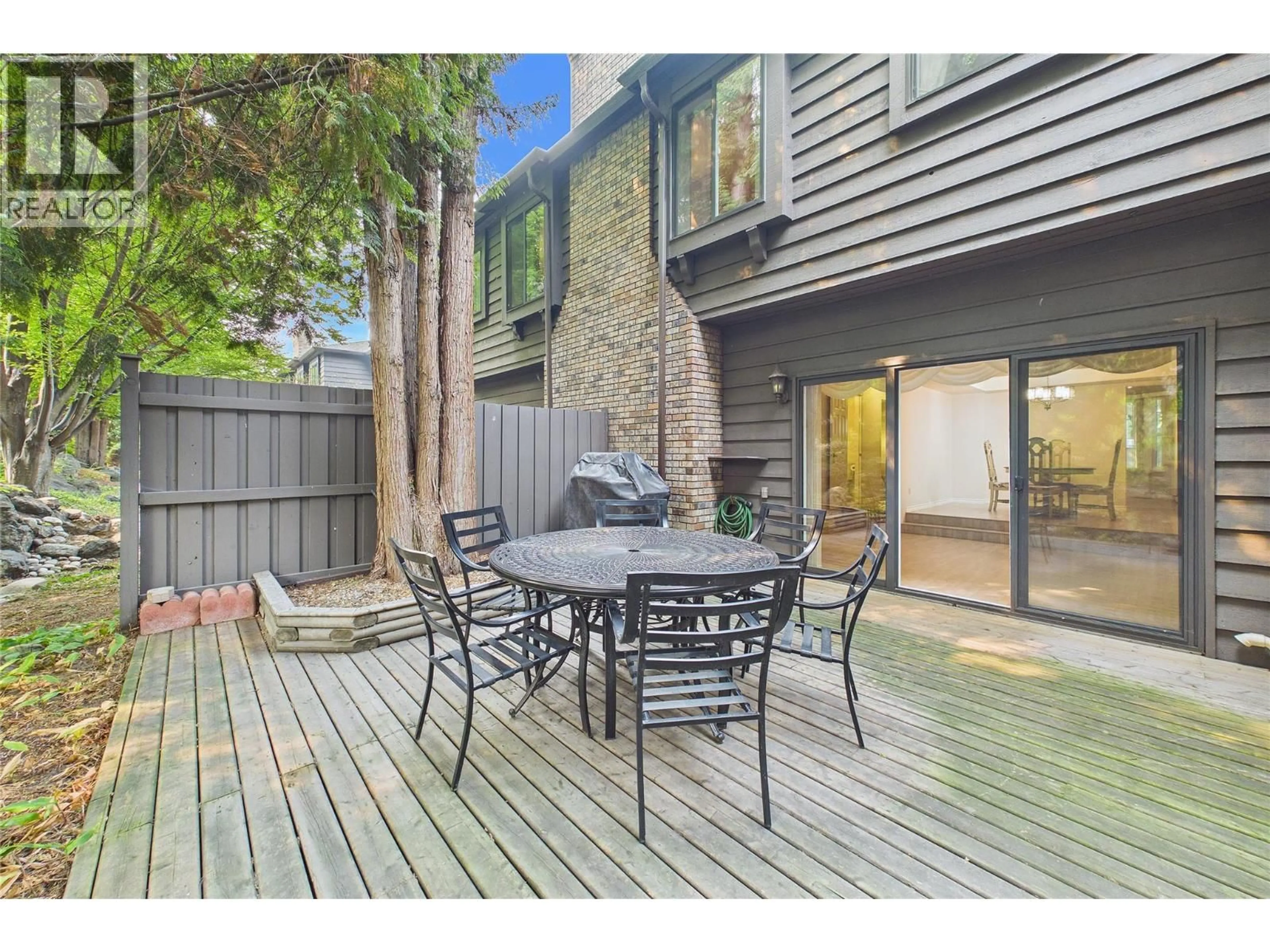 Patio, street for 105 - 1995 BURTCH ROAD, Kelowna British Columbia V1Y4B4