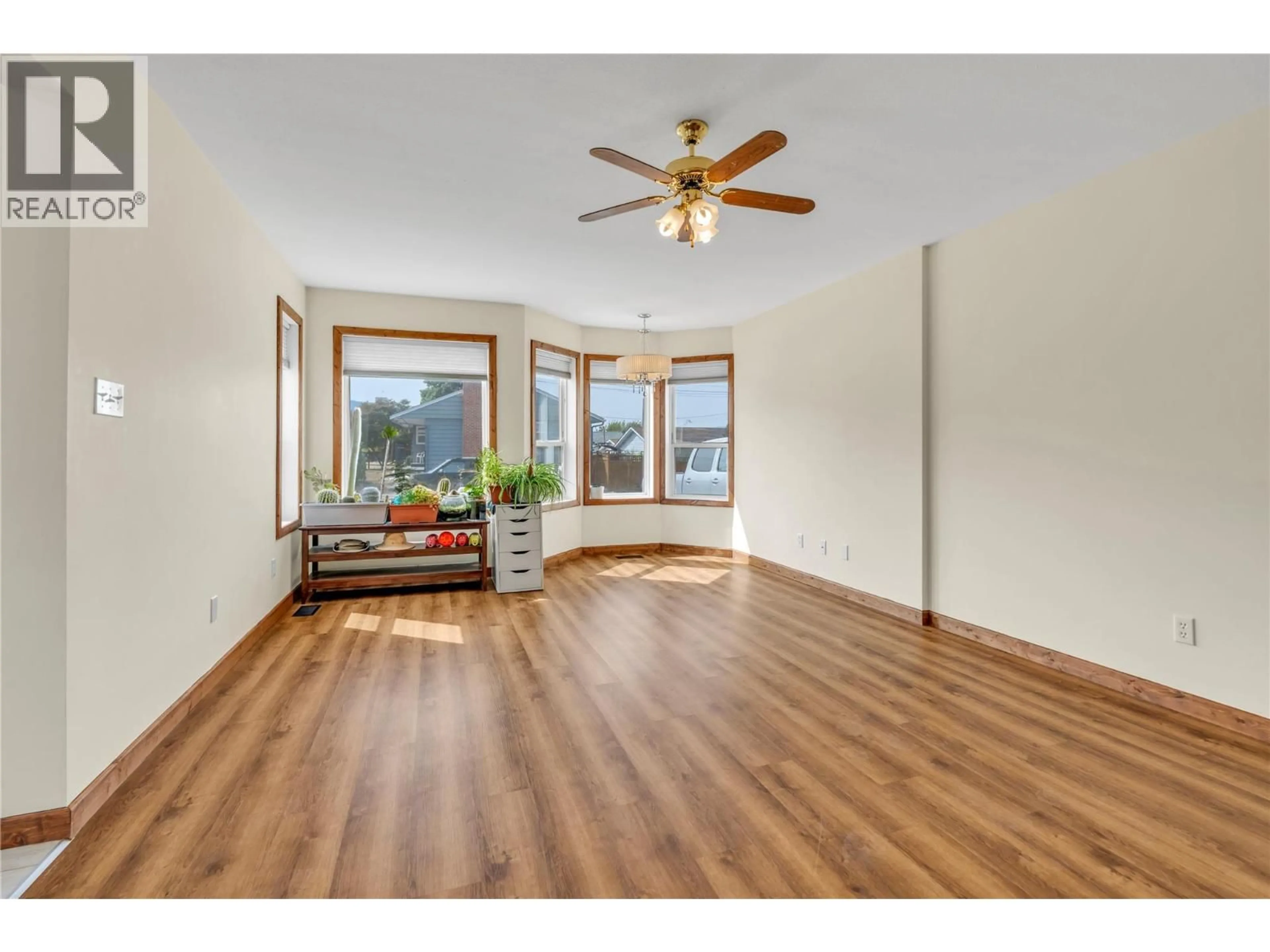 A pic of a room for 102 - 597 MUNICIPAL AVENUE, Penticton British Columbia V2A2R3