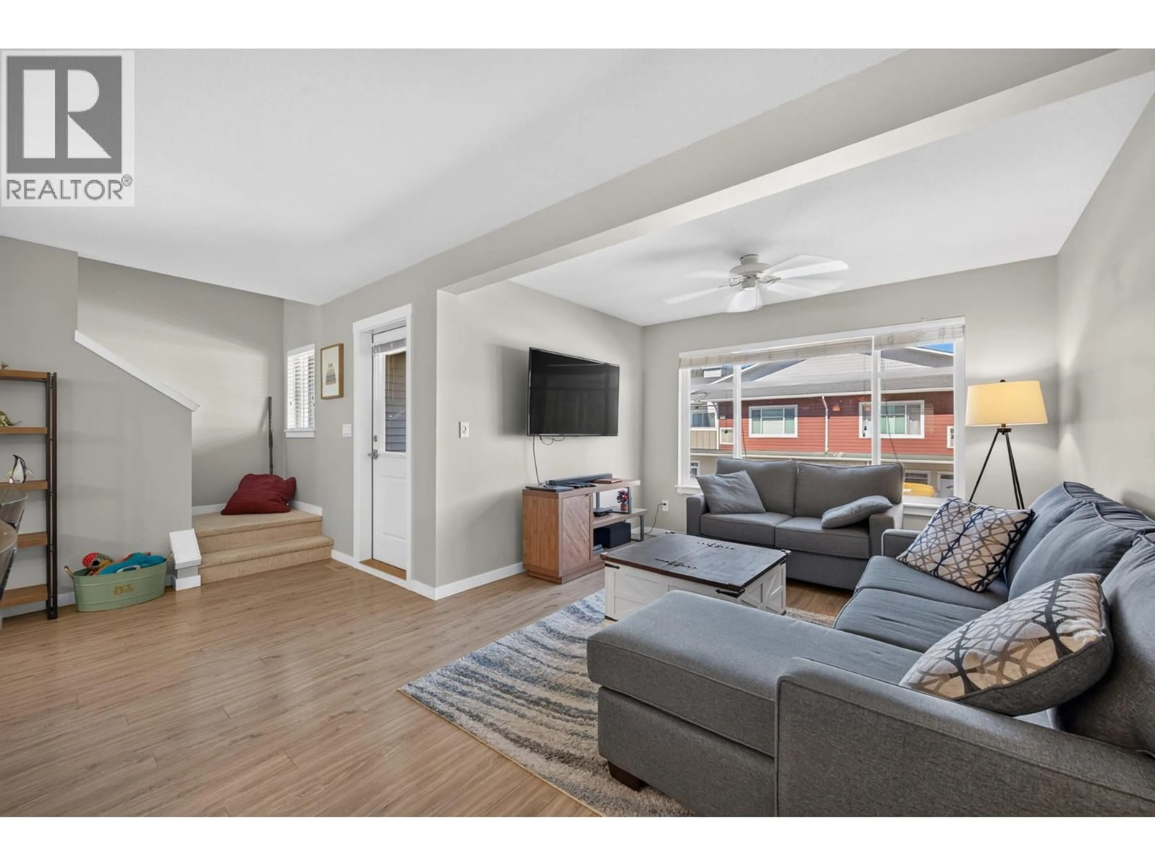 Living room with furniture, unknown for 6 - 1711 COPPERHEAD DRIVE, Kamloops British Columbia V1S0C2