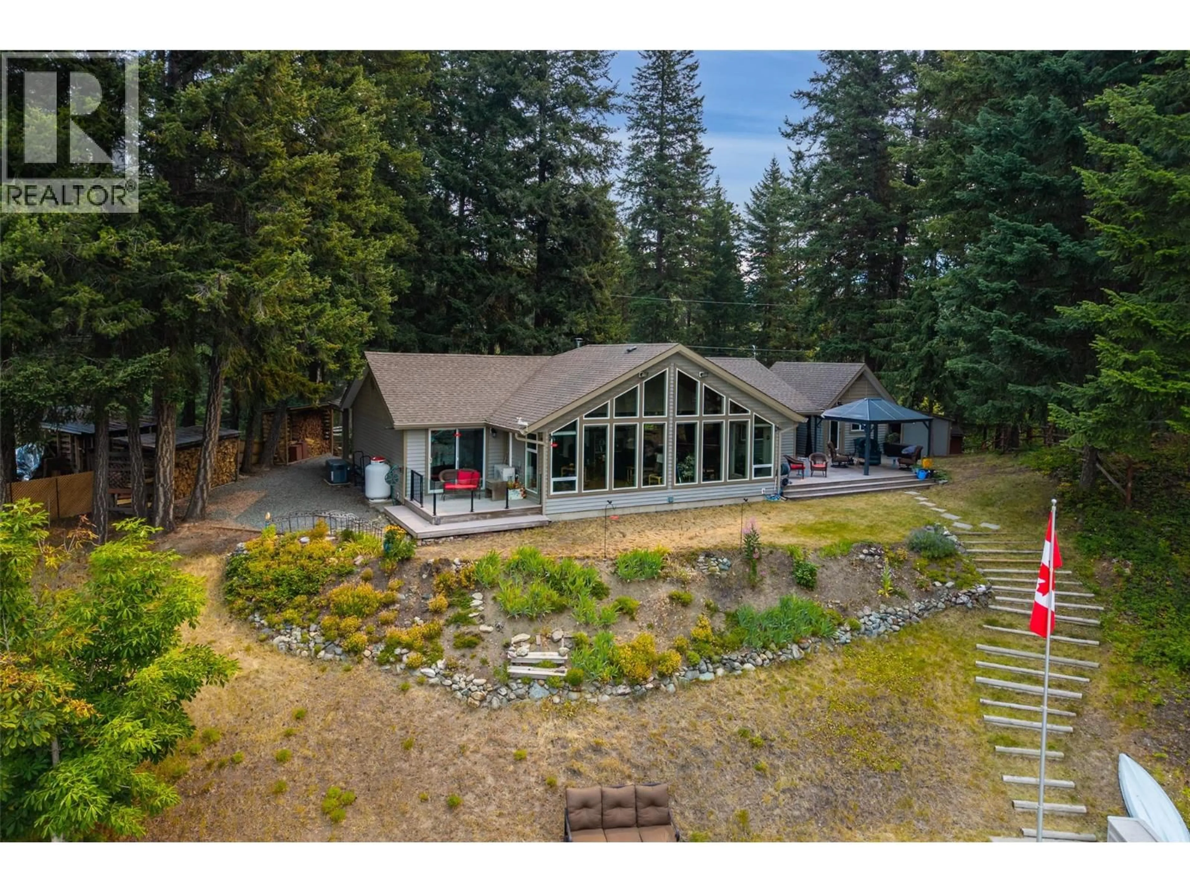 A pic from outside/outdoor area/front of a property/back of a property/a pic from drone, unknown for 6059 LAKE BAY ROAD, Kamloops British Columbia V0E1Z1
