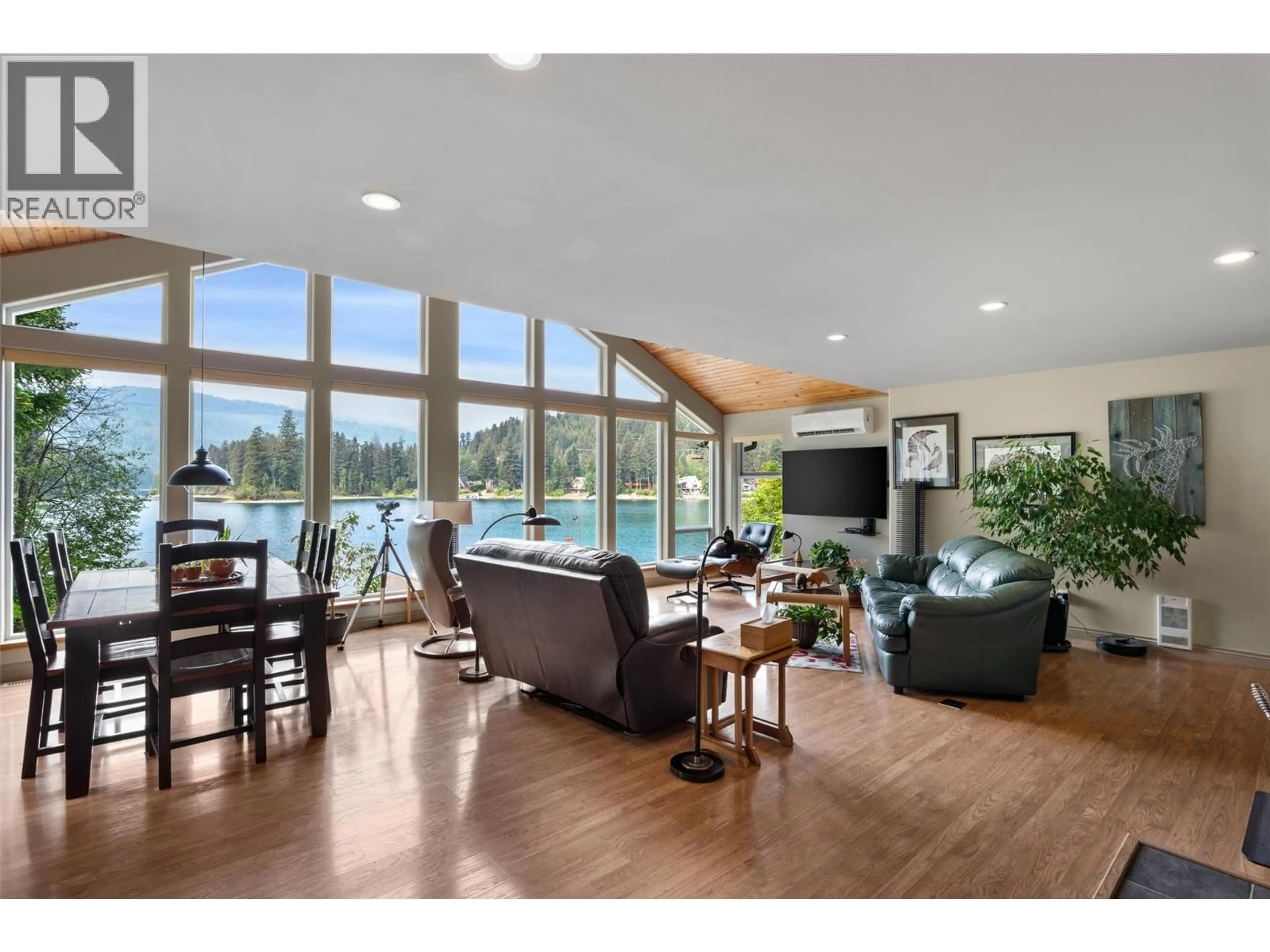 Living room with furniture, wood/laminate floor for 6059 LAKE BAY ROAD, Kamloops British Columbia V0E1Z1