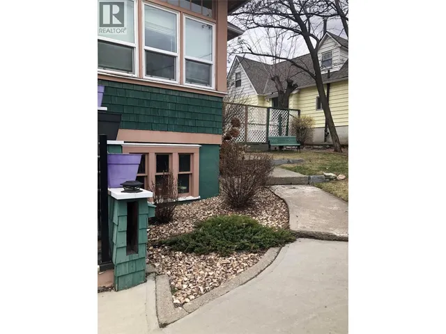 1335 THOM STREET, Trail 2