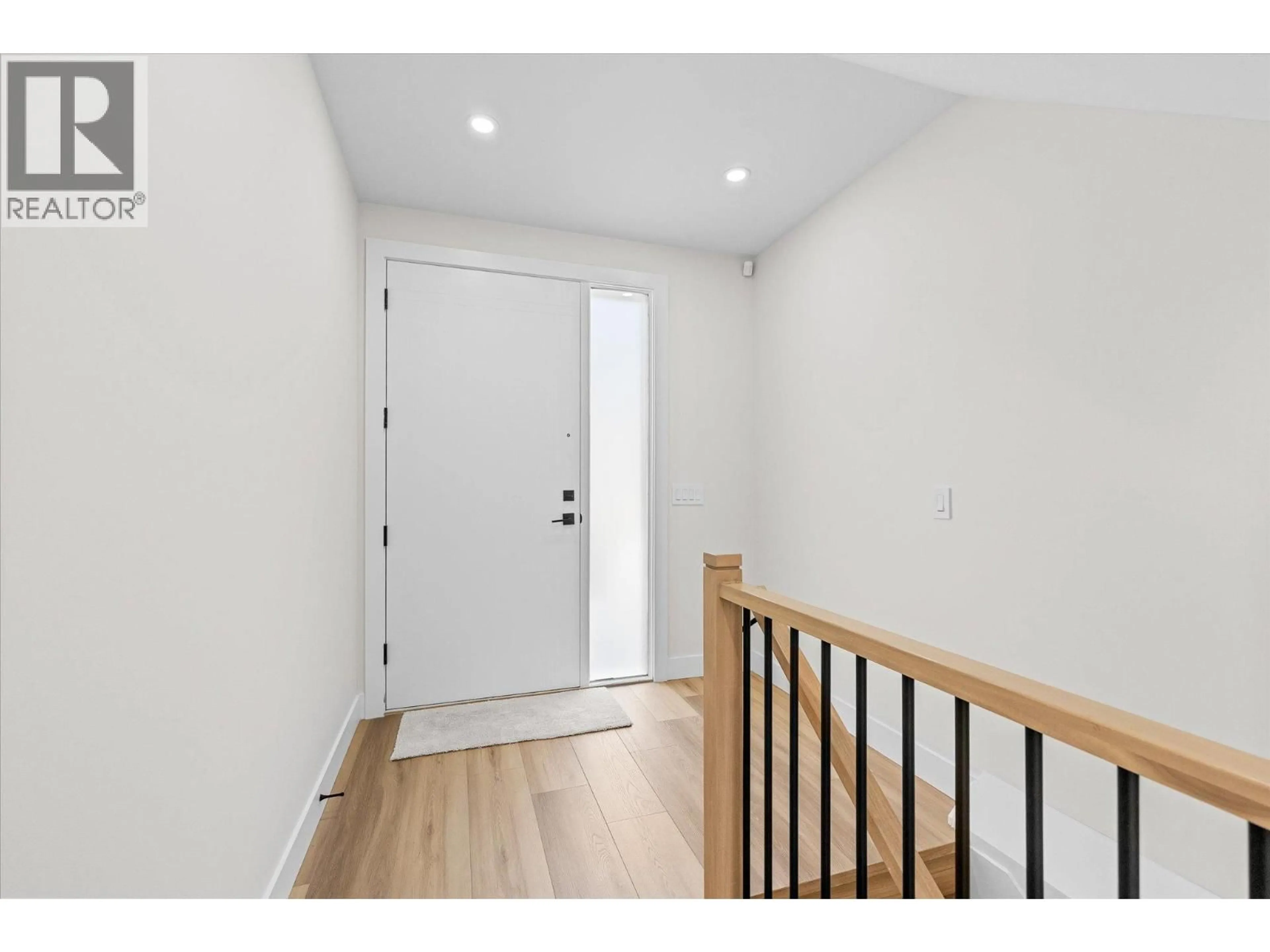 Indoor entryway for 3741 ASTORIA DRIVE, West Kelowna British Columbia V4T0B1