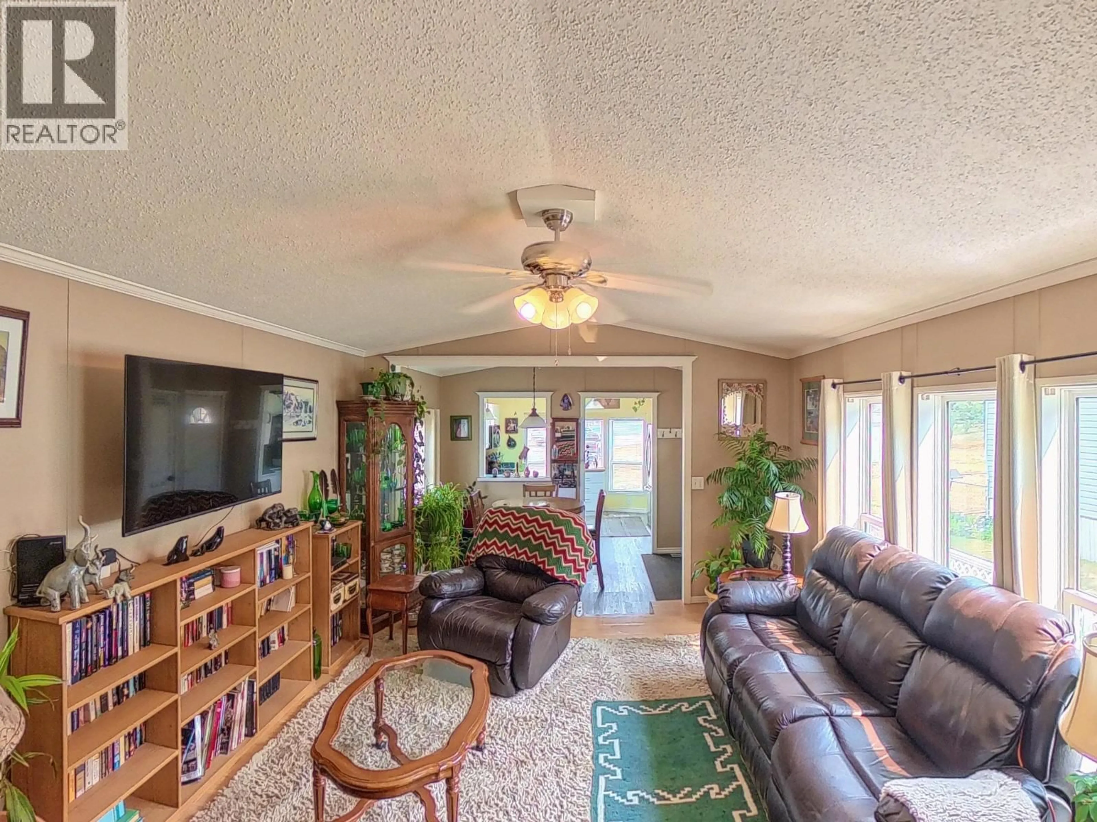 Living room with furniture, unknown for 35 - 4428 BARRIERE TOWN ROAD ROAD, Barriere British Columbia V0E1E0