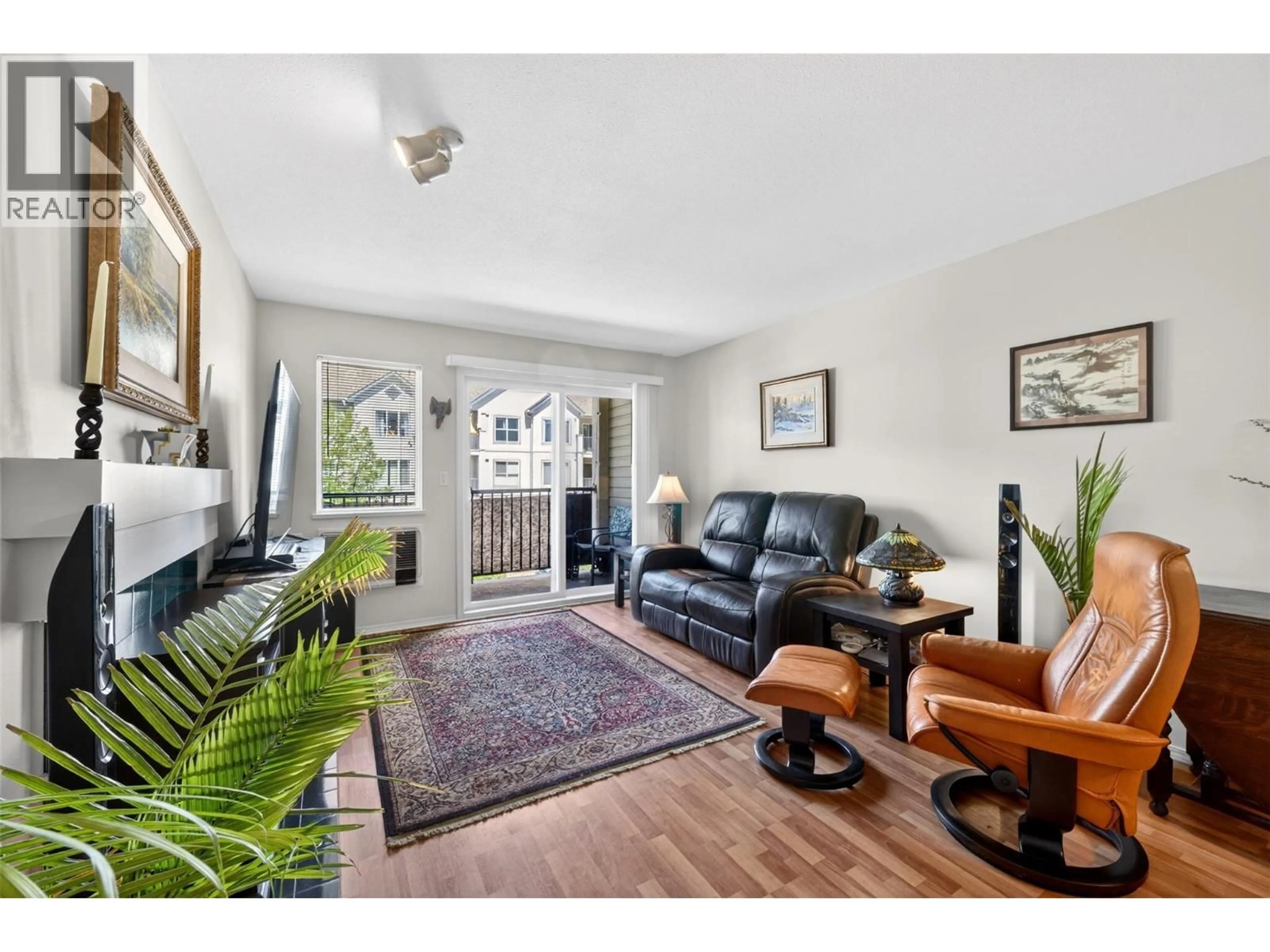 Living room with furniture, unknown for 310 - 650 3 STREET SOUTHWEST, Salmon Arm British Columbia V1E1P6