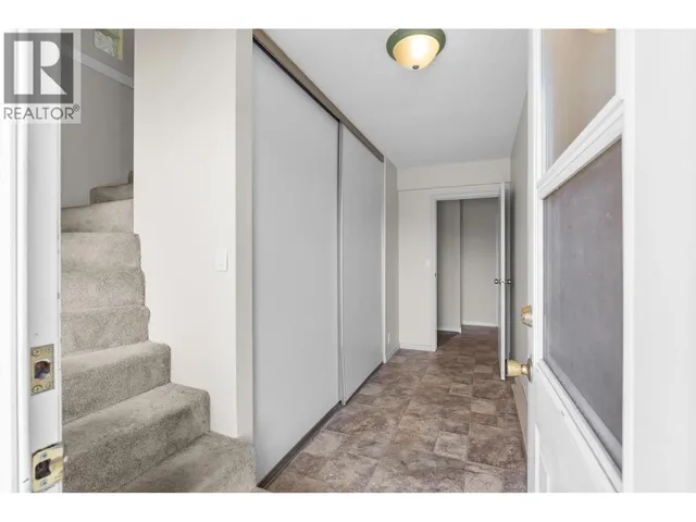 695 GIRARD ROAD, Kelowna 5