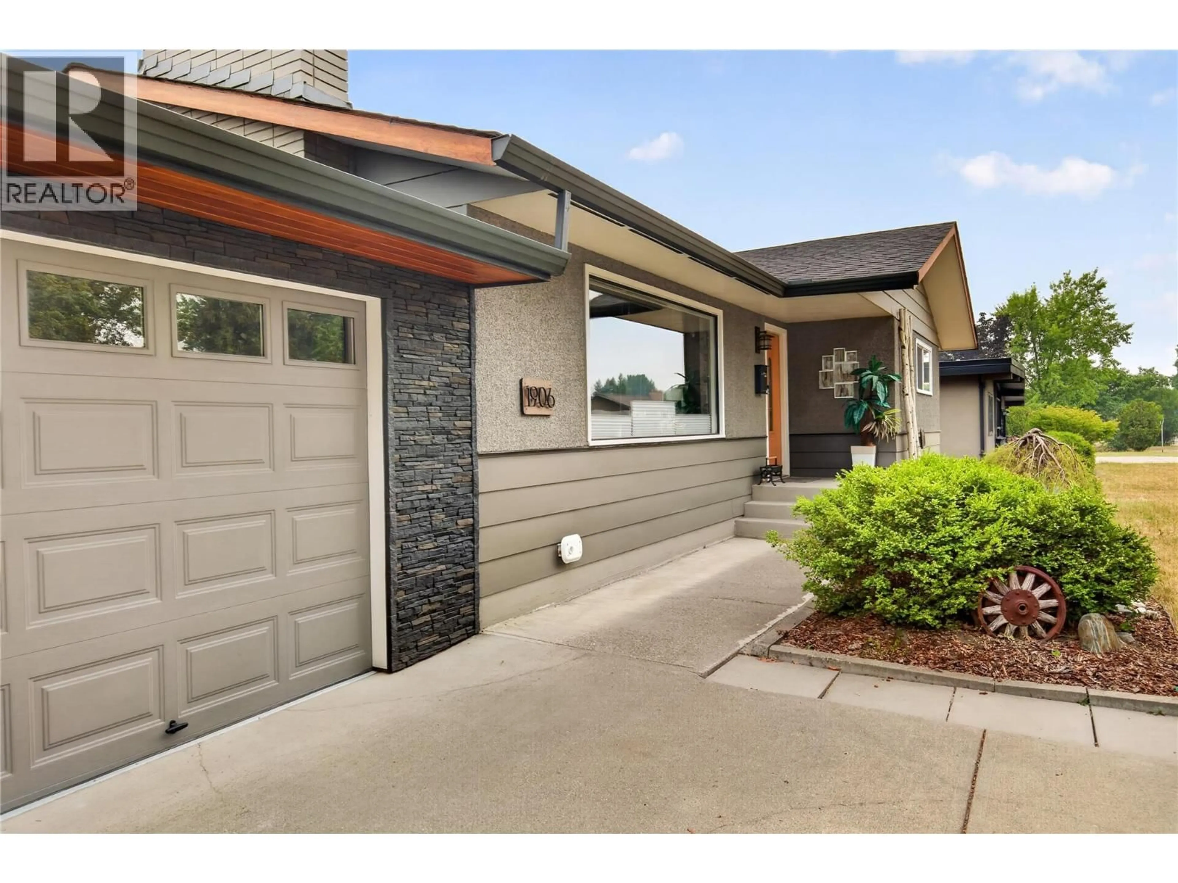 Unknown for 1906 23 AVENUE, Vernon British Columbia V1T1J1