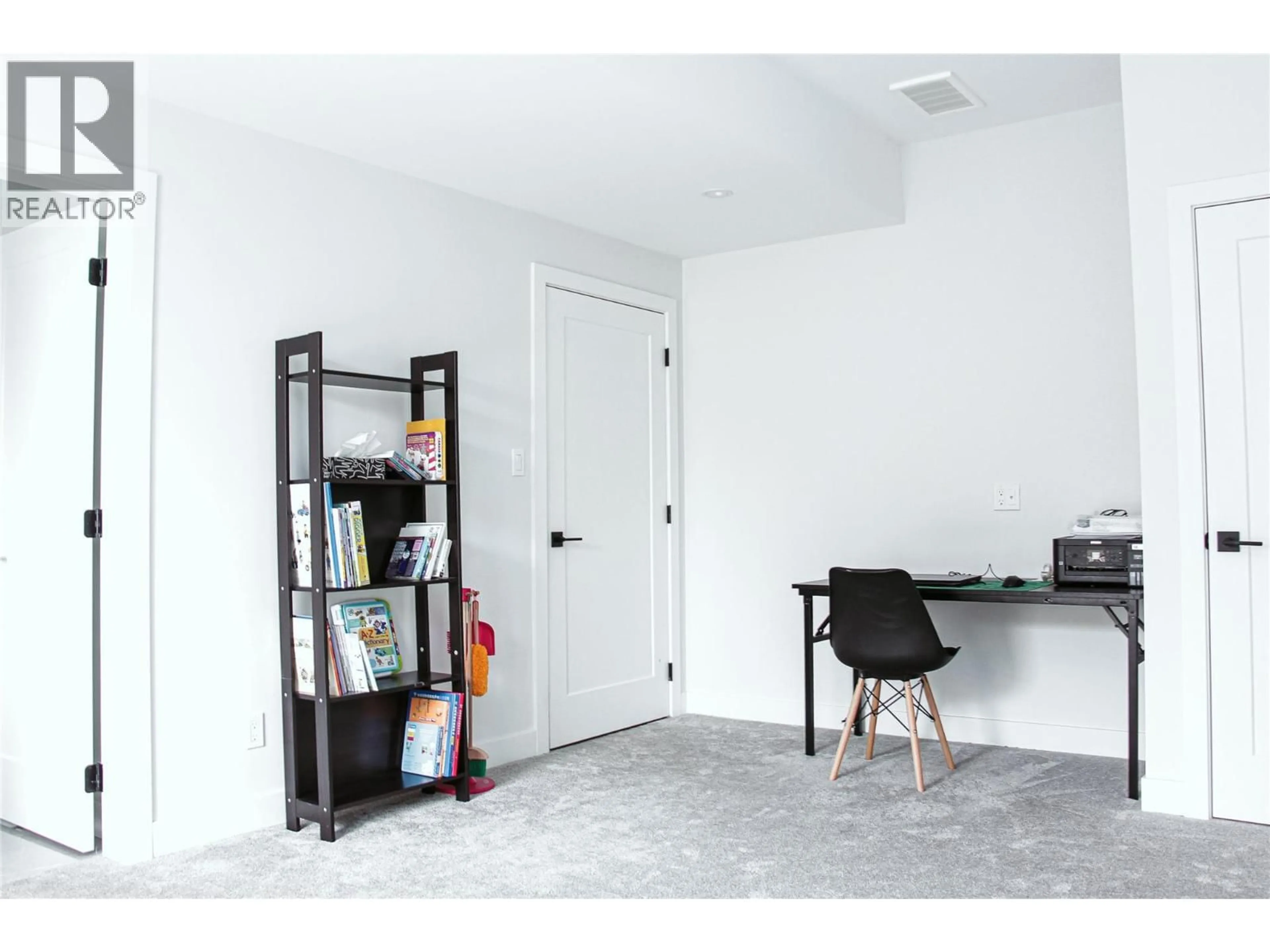 A pic of a room for 104 RIVER GATE DRIVE, Kamloops British Columbia V2H0E4