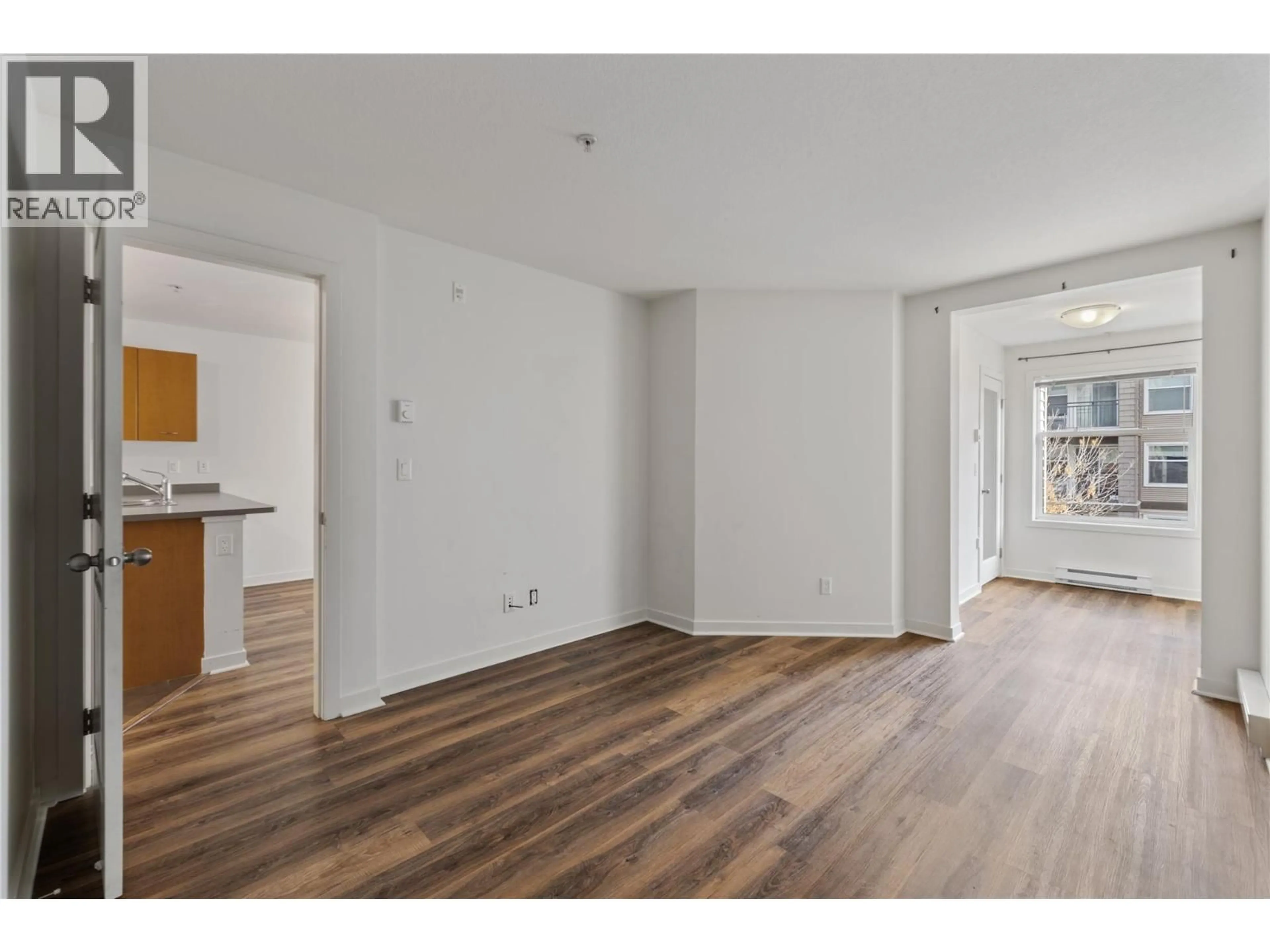 A pic of a room for 212 - 539 YATES ROAD, Kelowna British Columbia V1V2T8