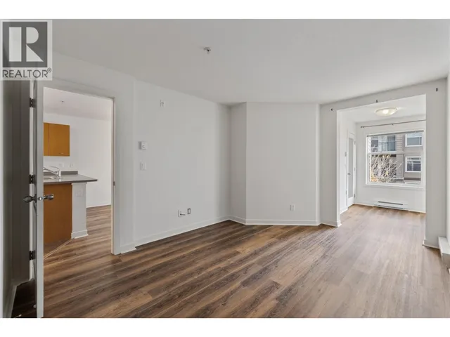 212 - 539 YATES ROAD, Kelowna 2