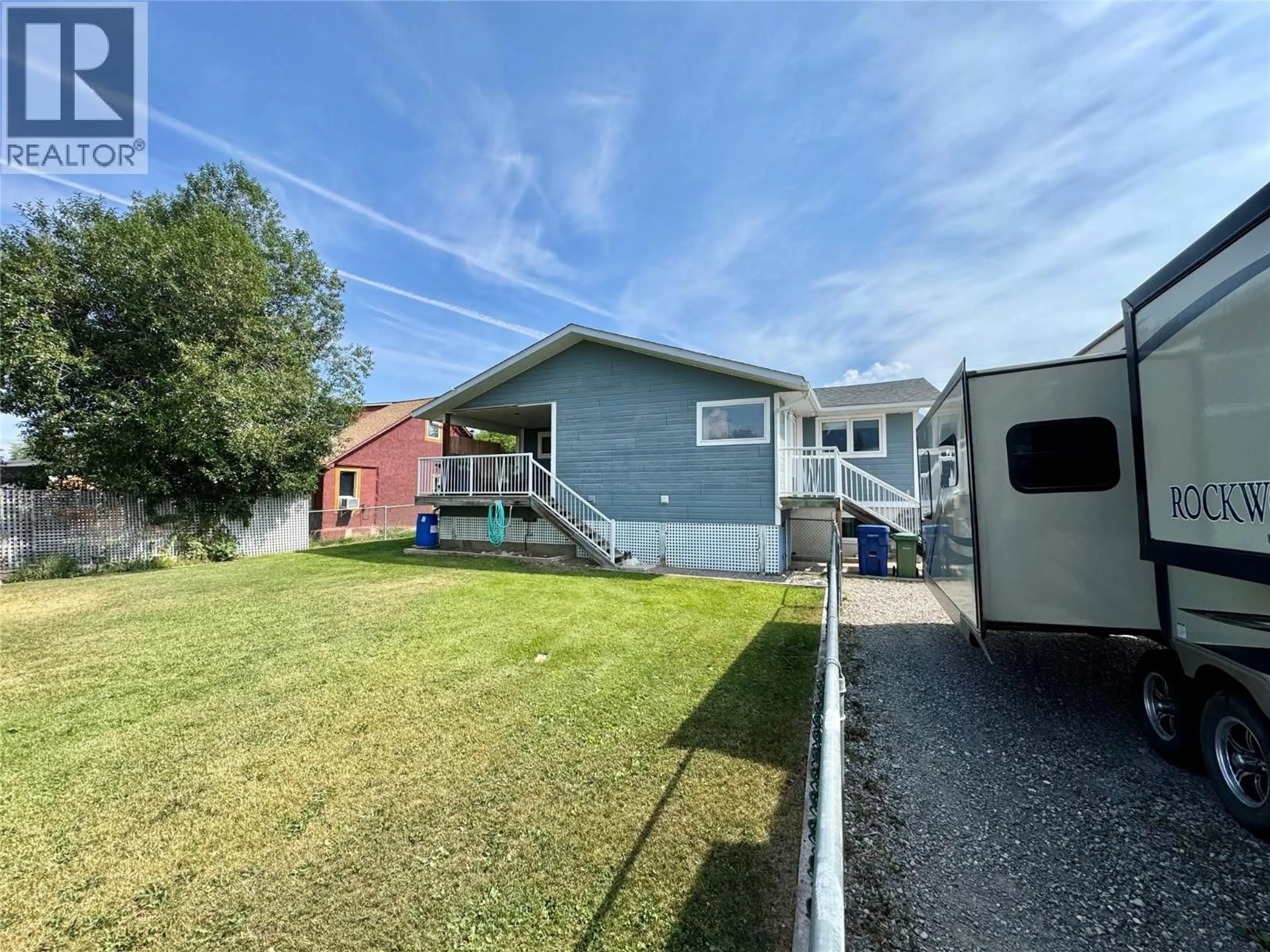 A pic from outside/outdoor area/front of a property/back of a property/a pic from drone, unknown for 910 5TH AVE AVENUE, Invermere British Columbia V0A1K0