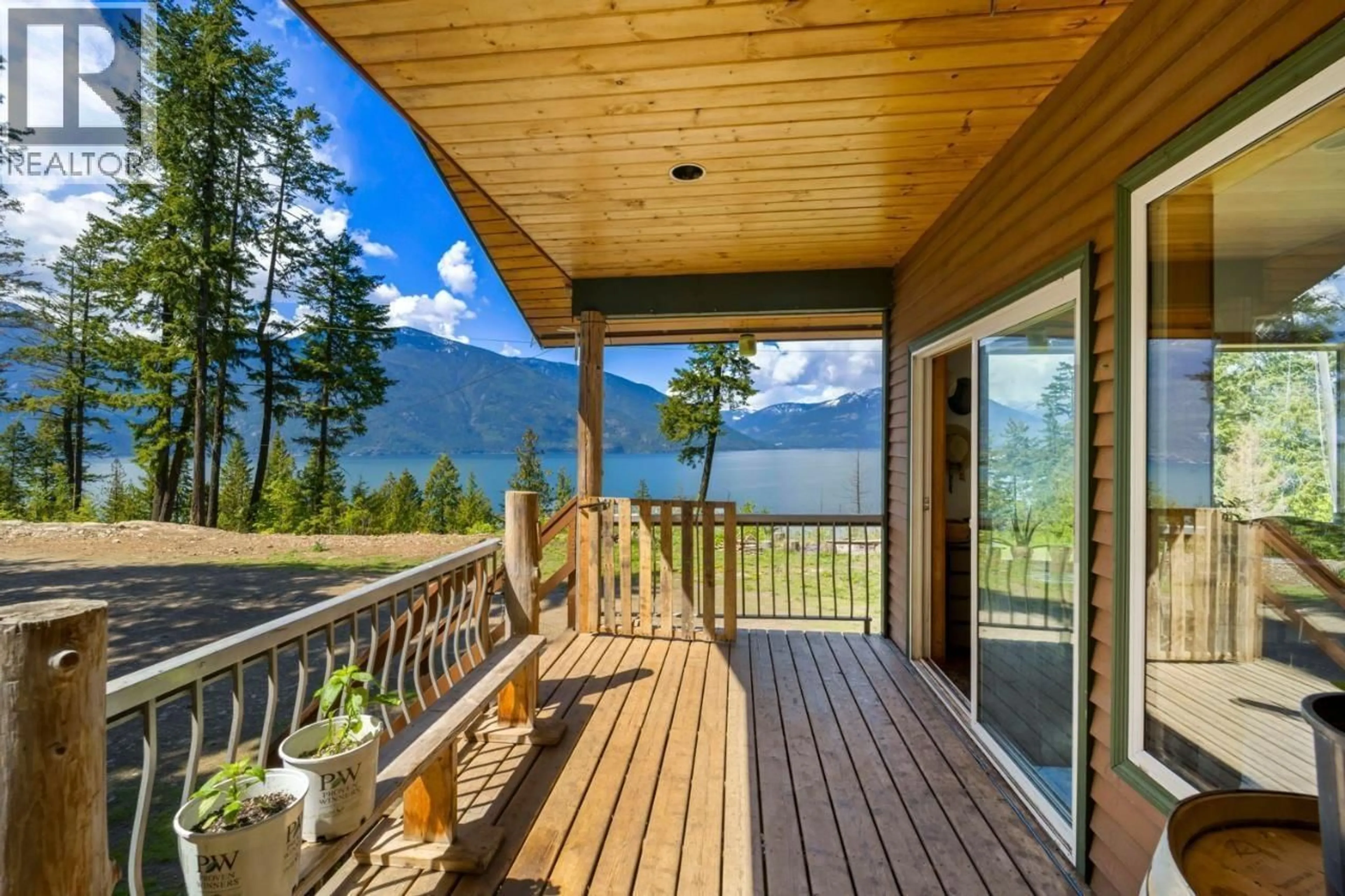 Patio, water/lake/river/ocean view for 14504 - & 14506 3A HIGHWAY, Gray Creek British Columbia V0B1S0