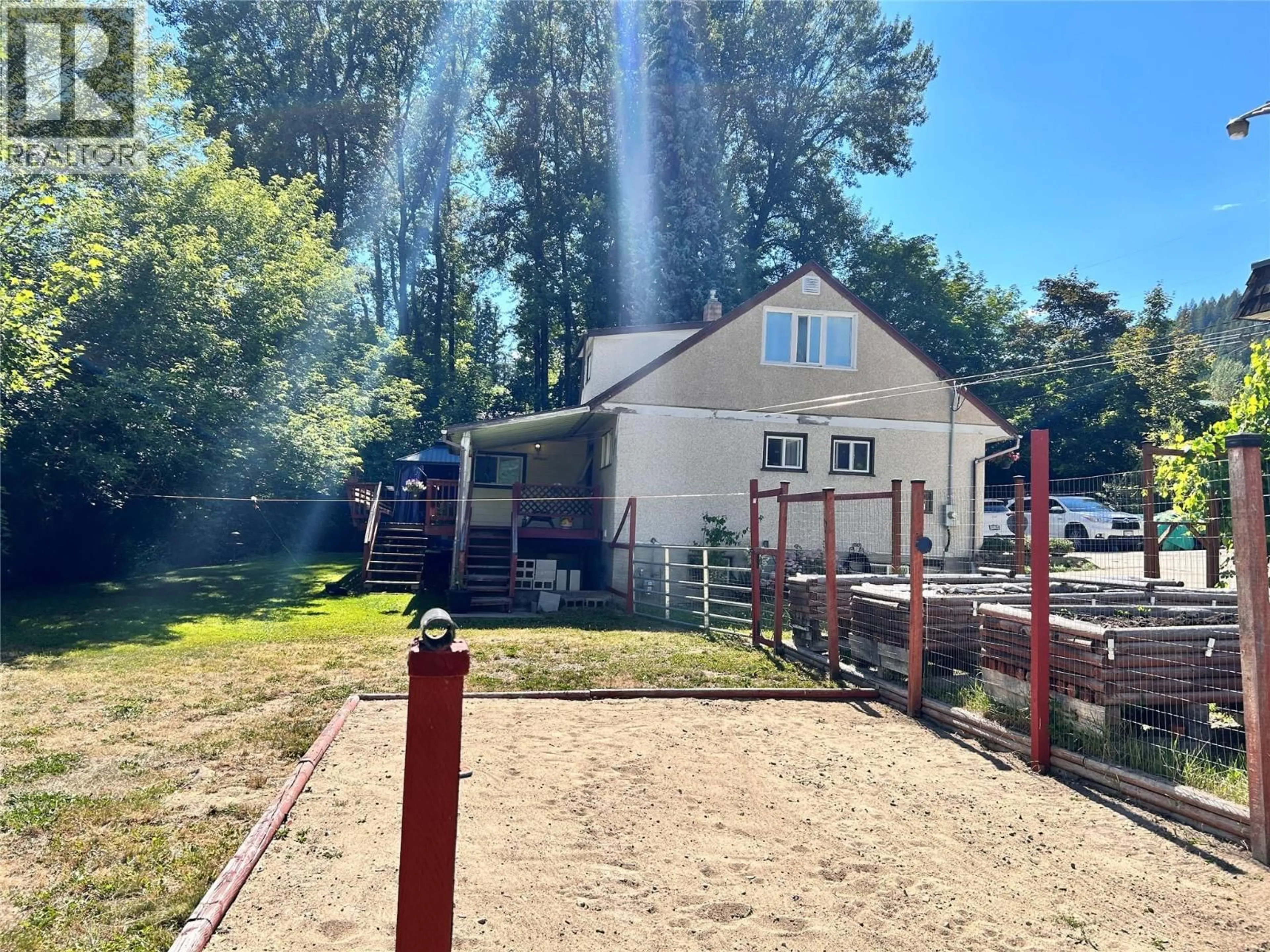 A pic from outside/outdoor area/front of a property/back of a property/a pic from drone, unknown for 2066 CAUGHLIN ROAD, Fruitvale British Columbia V0G1L1