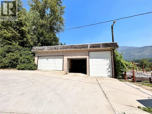 2066 CAUGHLIN ROAD, Fruitvale 5