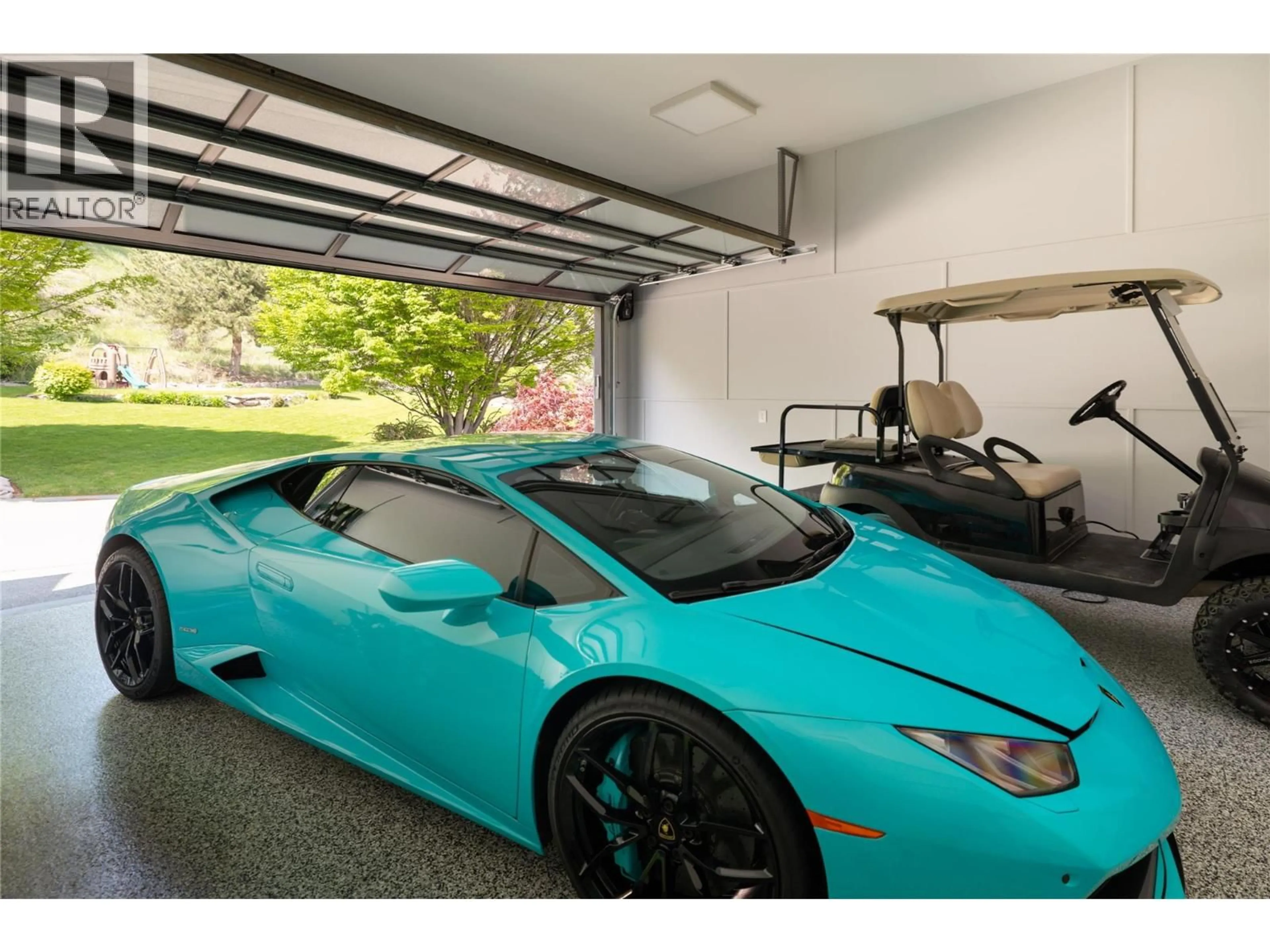 Indoor garage for 34 - 18451 CRYSTAL WATERS ROAD, Lake Country British Columbia V4V2G2