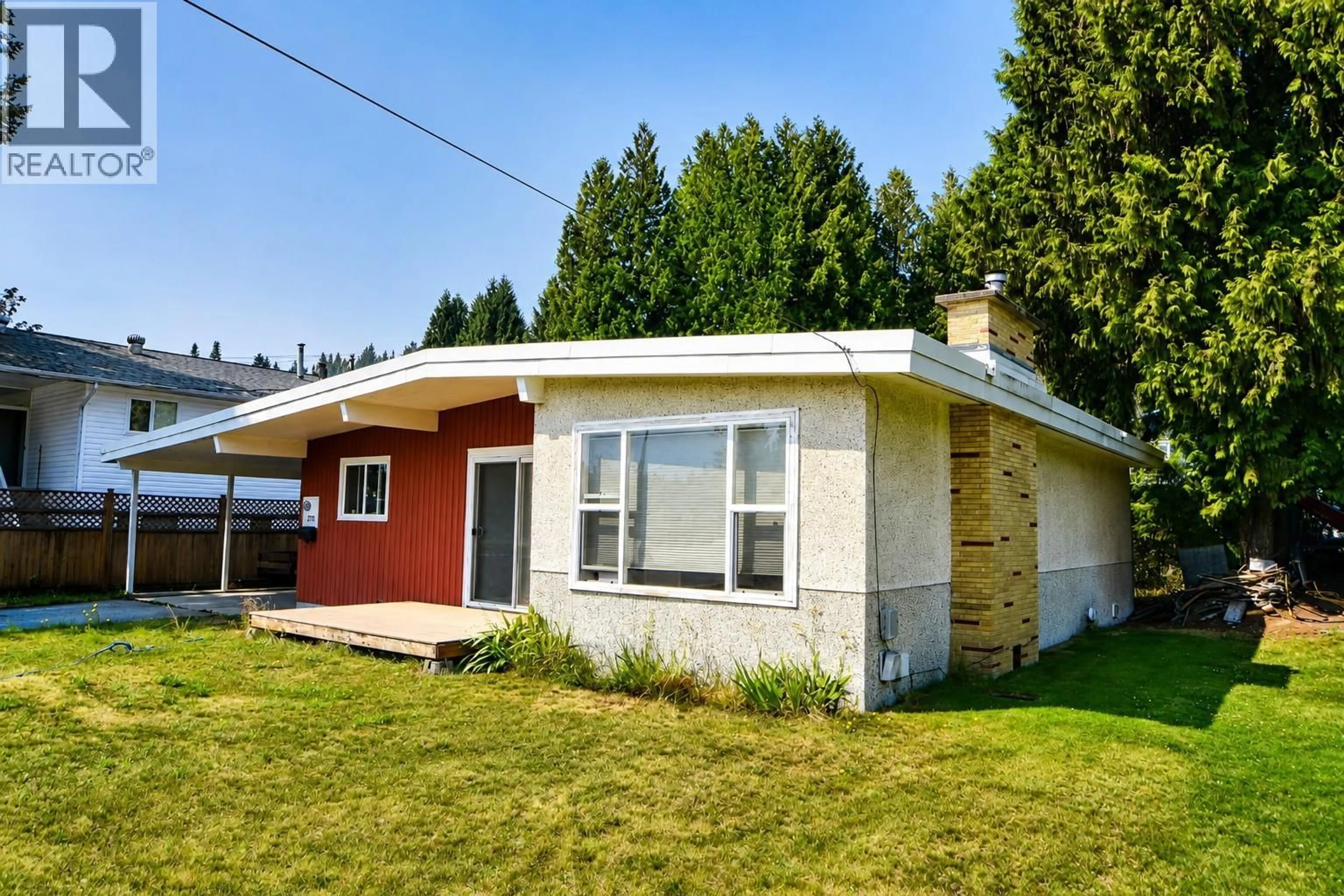 Home with vinyl exterior material, street for 2270 10TH AVENUE, Castlegar British Columbia V1N2Z7