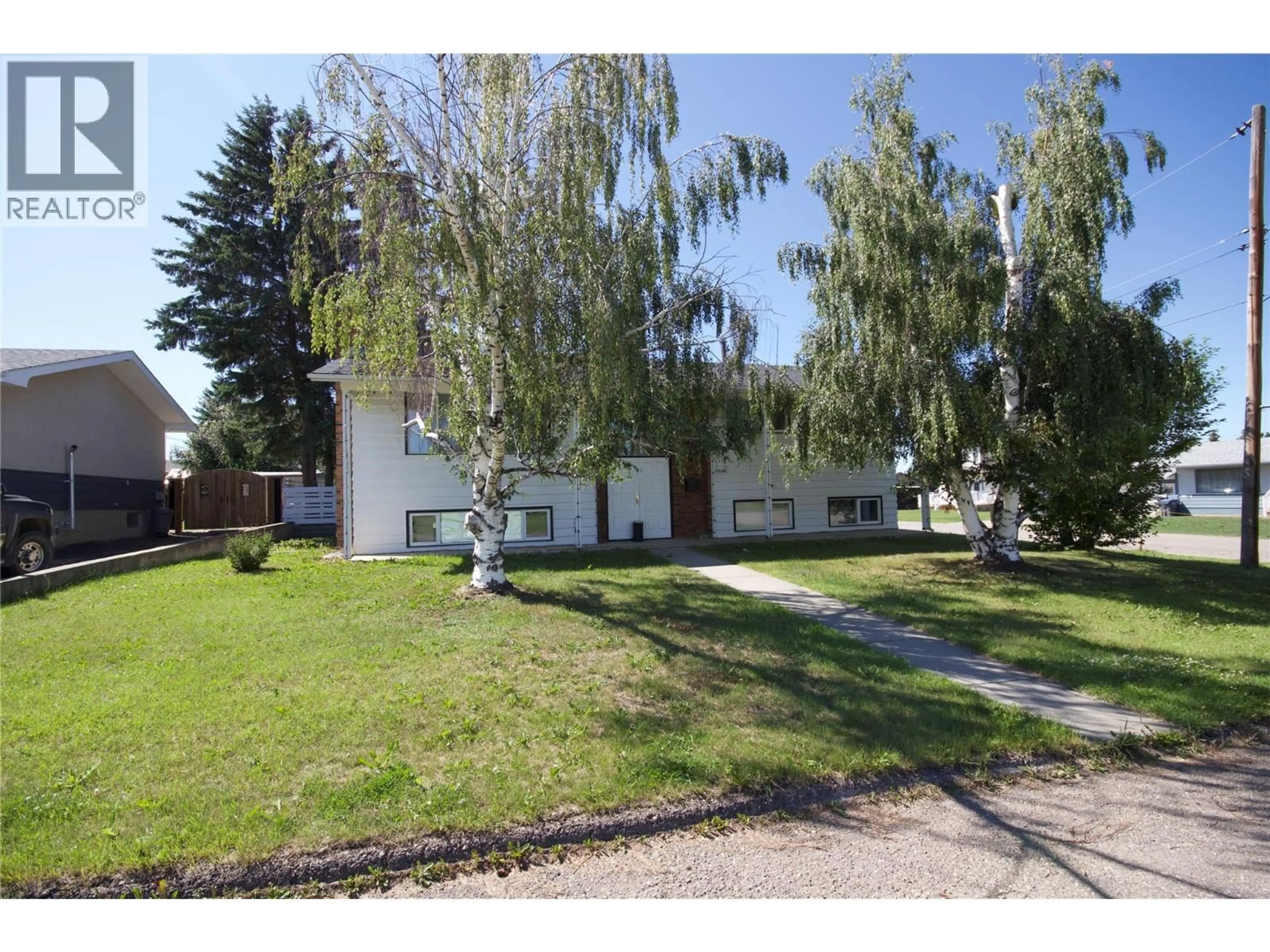 A pic from outside/outdoor area/front of a property/back of a property/a pic from drone, street for 11136 PARKVIEW DRIVE, Dawson Creek British Columbia V1G4A3