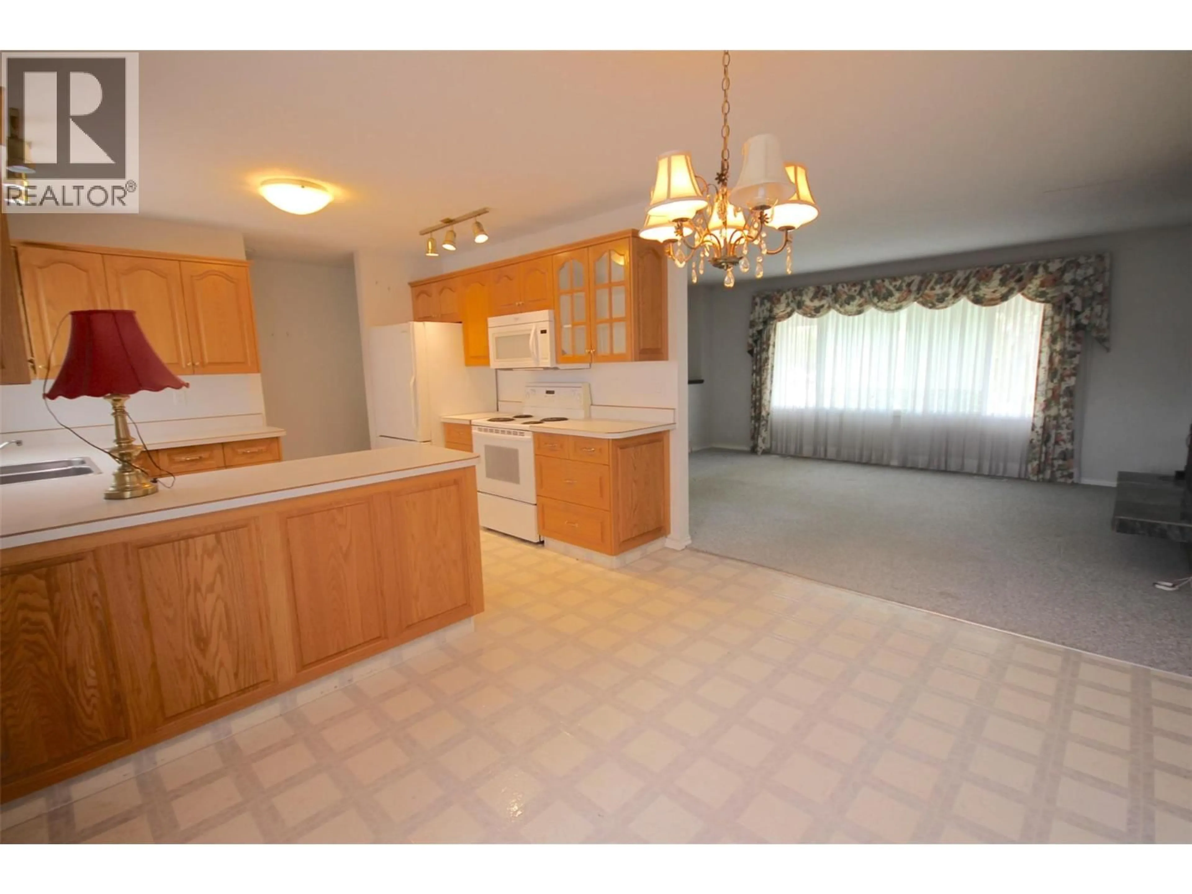 Open concept kitchen, unknown for 11136 PARKVIEW DRIVE, Dawson Creek British Columbia V1G4A3