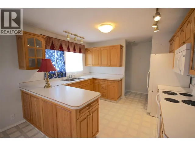 11136 PARKVIEW DRIVE, Dawson Creek 5